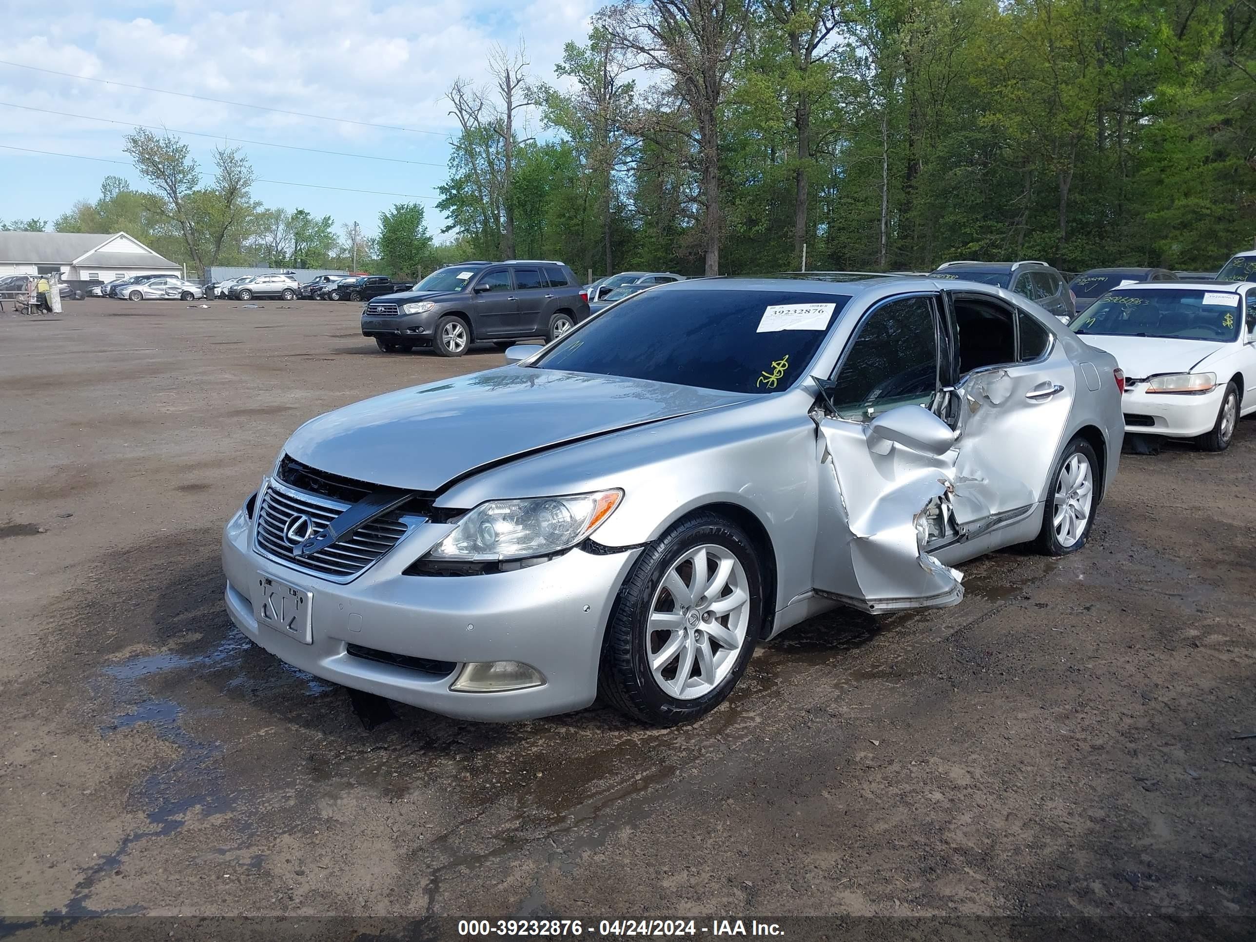 Photo 1 VIN: JTHBL46F375033203 - LEXUS LS 