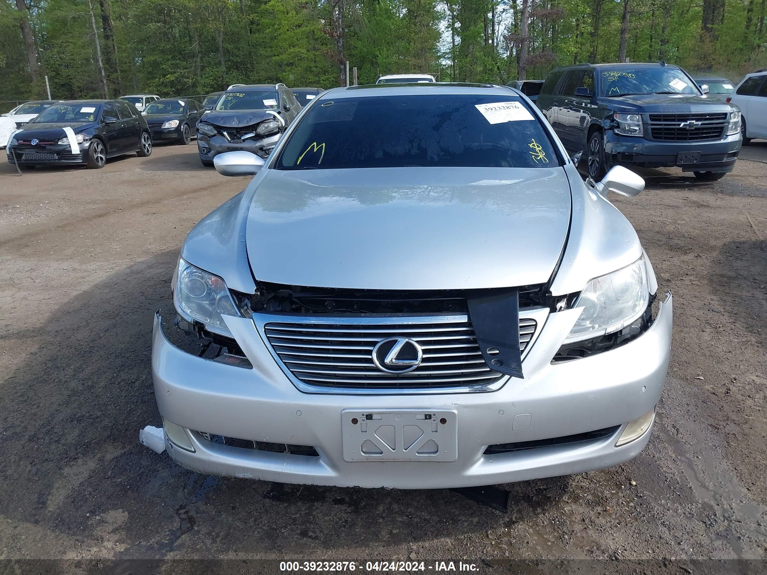 Photo 11 VIN: JTHBL46F375033203 - LEXUS LS 