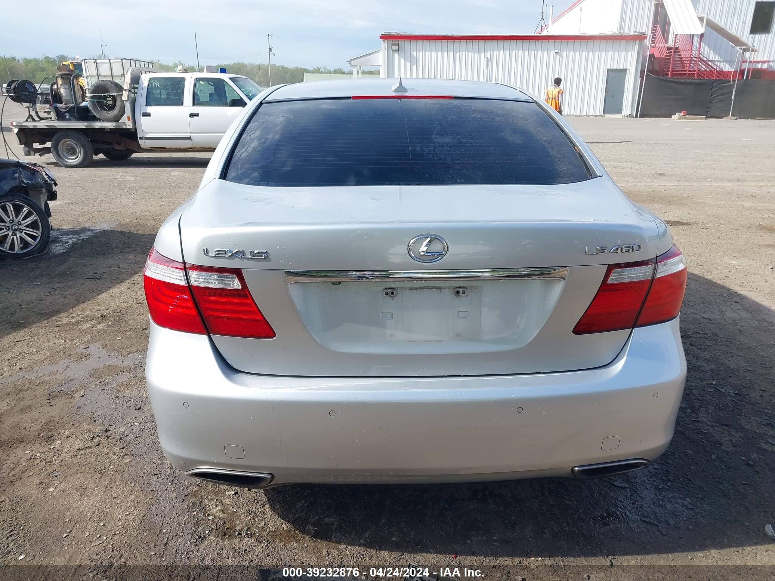 Photo 15 VIN: JTHBL46F375033203 - LEXUS LS 