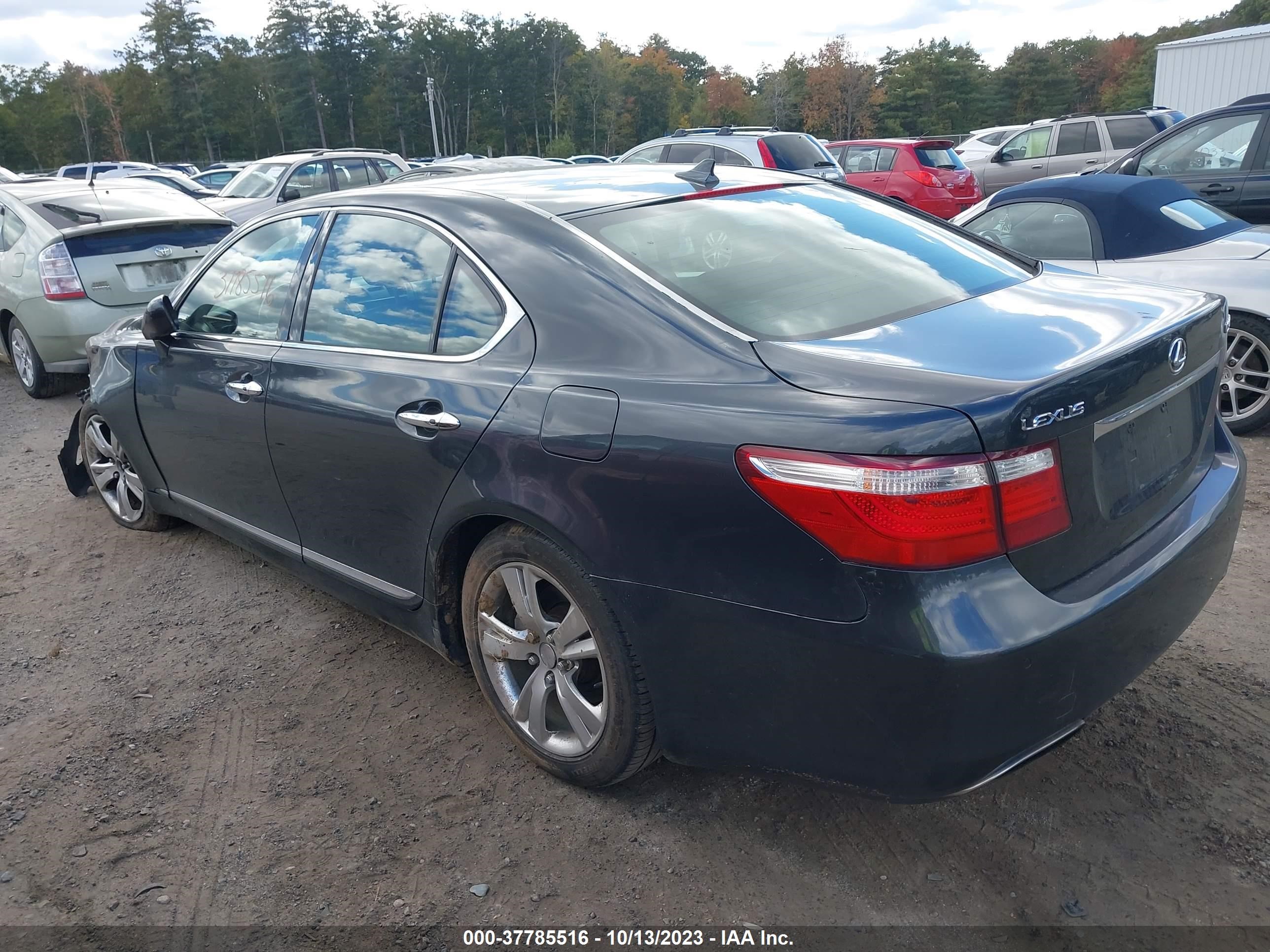 Photo 2 VIN: JTHBL46F375033864 - LEXUS LS 