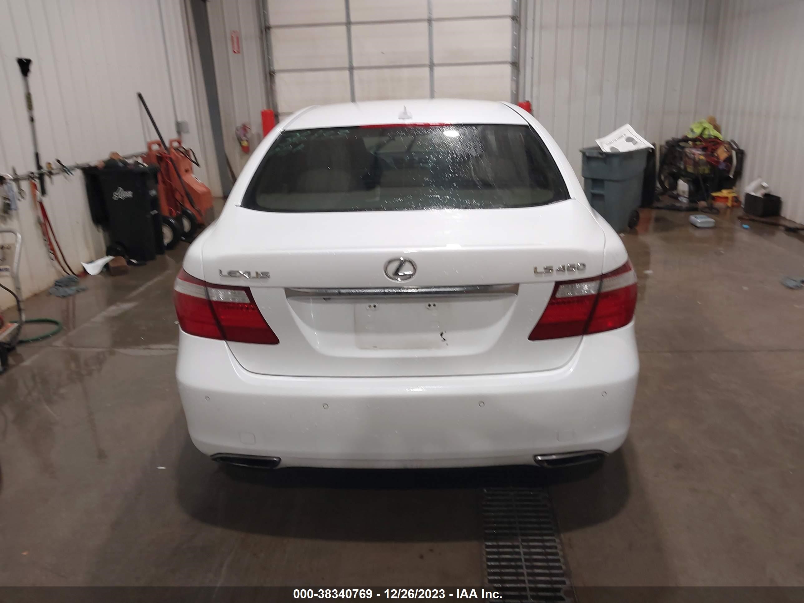 Photo 15 VIN: JTHBL46F385060919 - LEXUS LS 