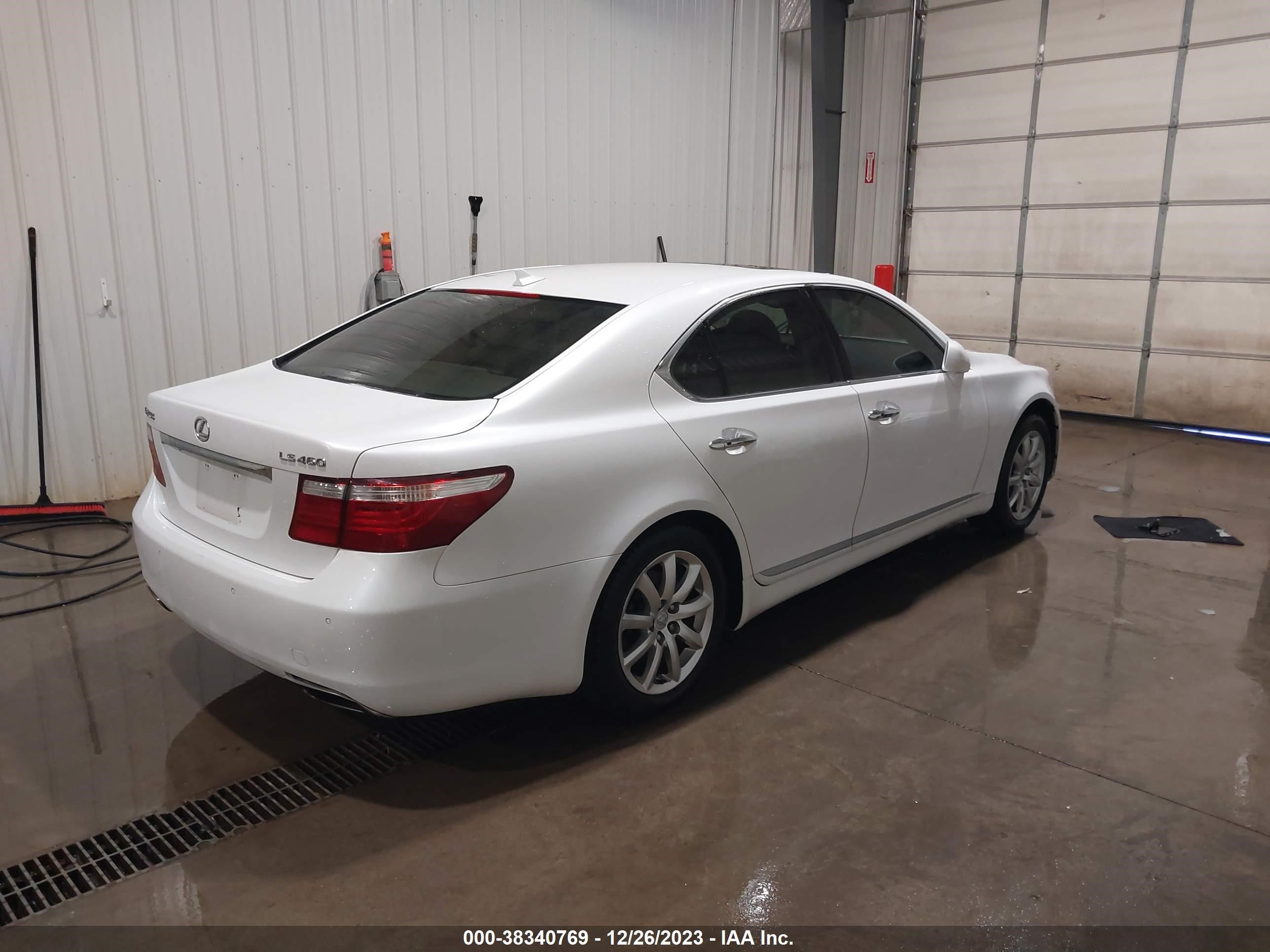 Photo 3 VIN: JTHBL46F385060919 - LEXUS LS 