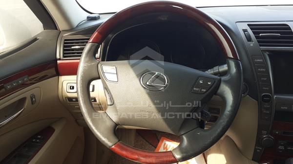 Photo 11 VIN: JTHBL46F385066249 - LEXUS LS 460 