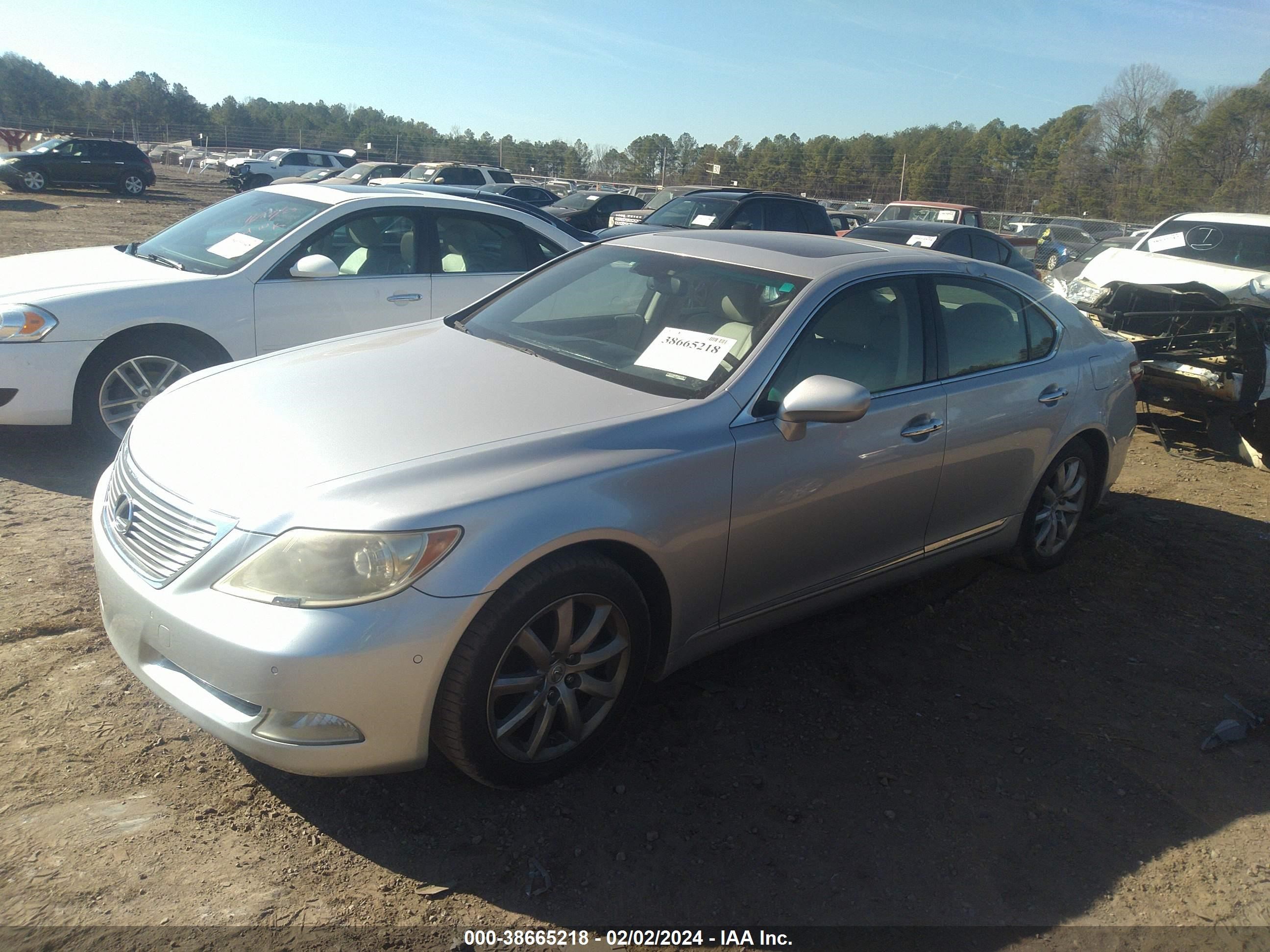 Photo 1 VIN: JTHBL46F475001778 - LEXUS LS 