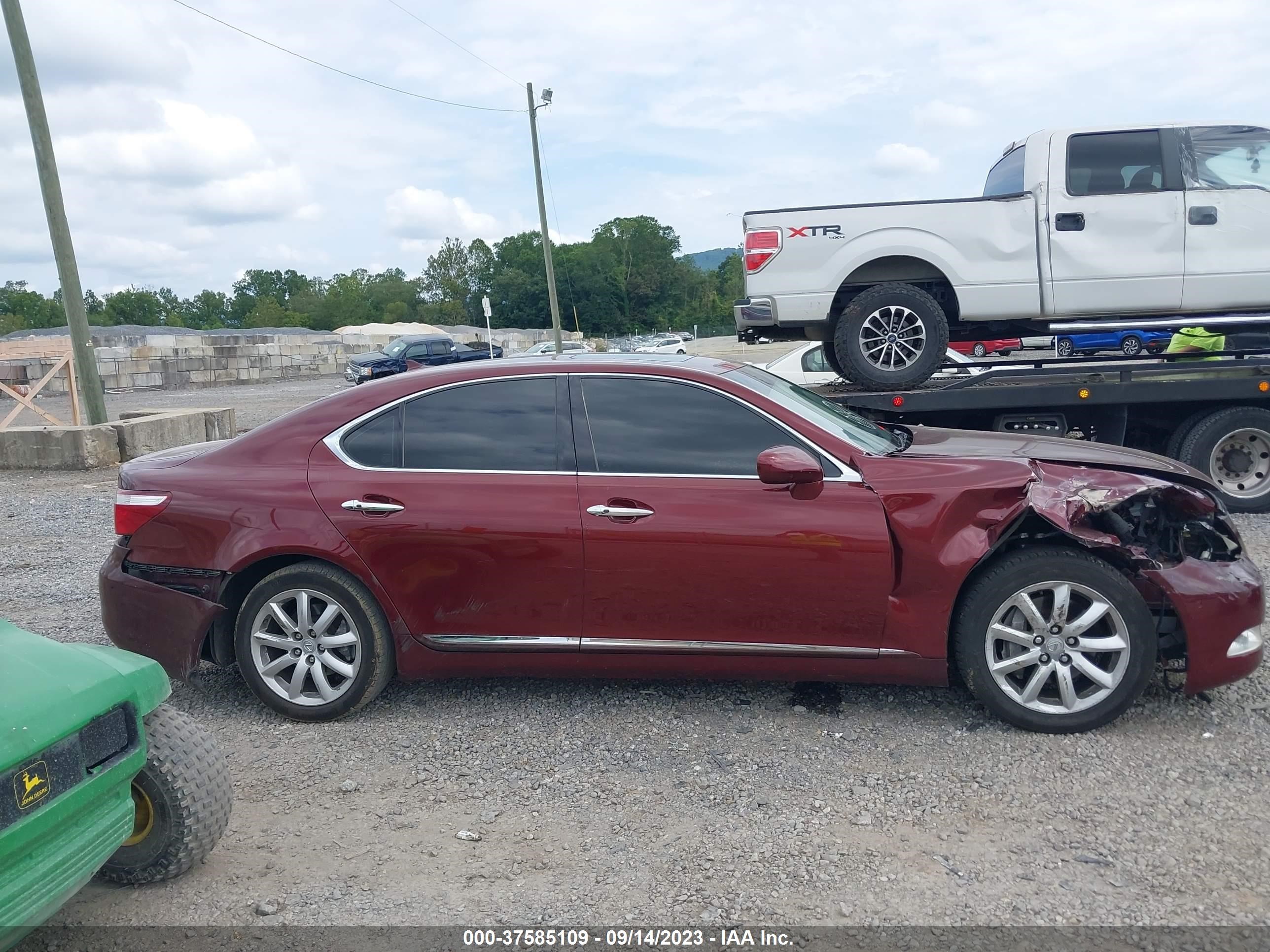 Photo 12 VIN: JTHBL46F485080046 - LEXUS LS 