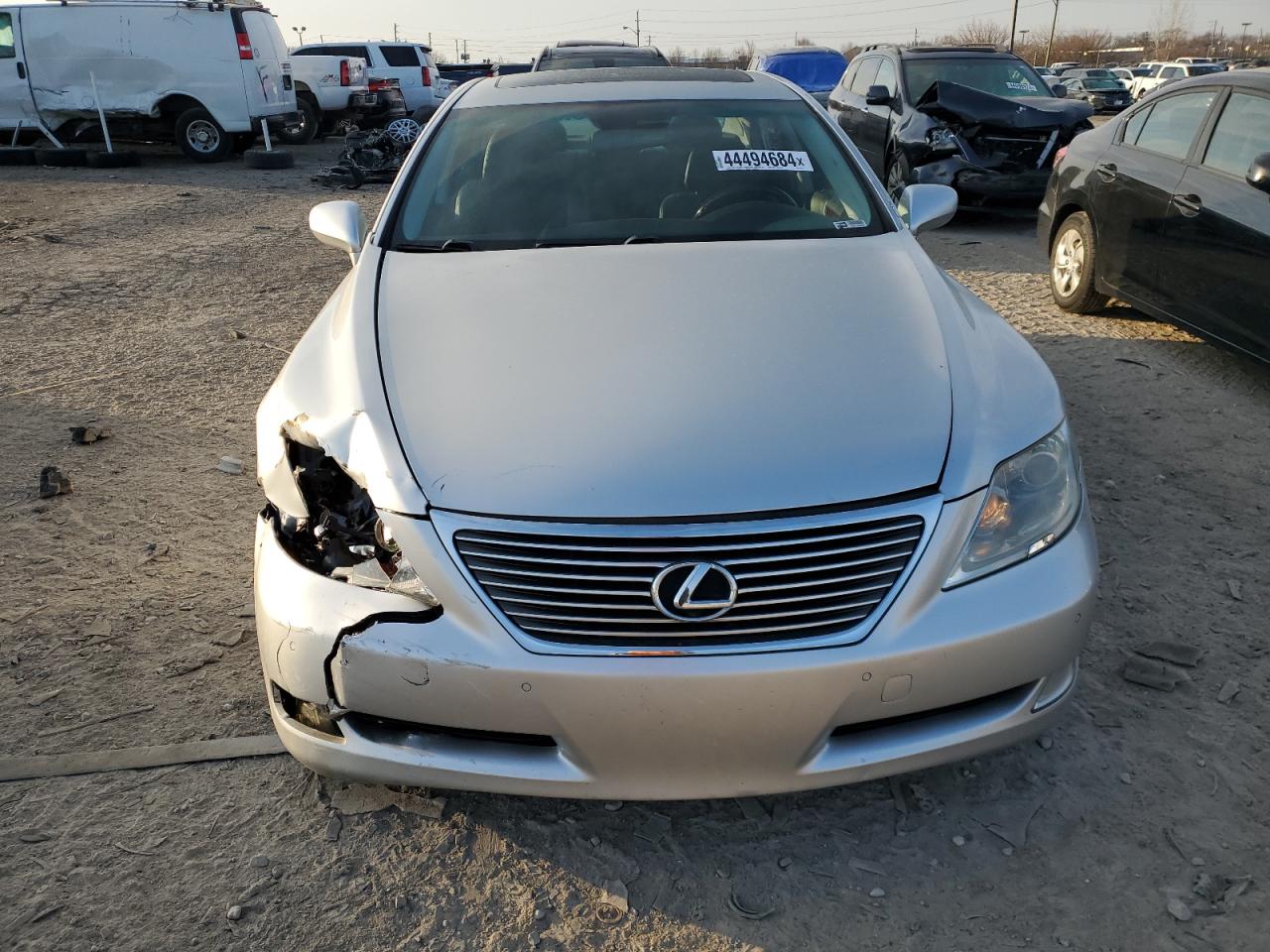 Photo 4 VIN: JTHBL46F575041447 - LEXUS LS 