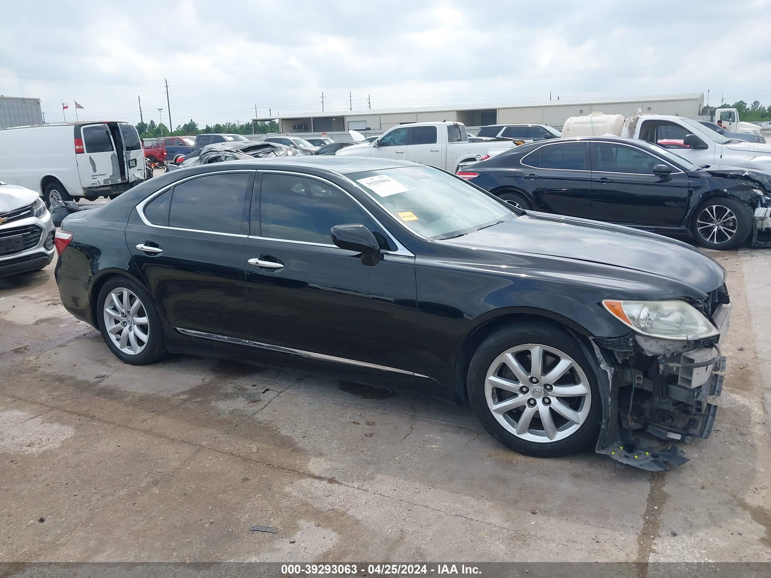 Photo 12 VIN: JTHBL46F585054183 - LEXUS LS 