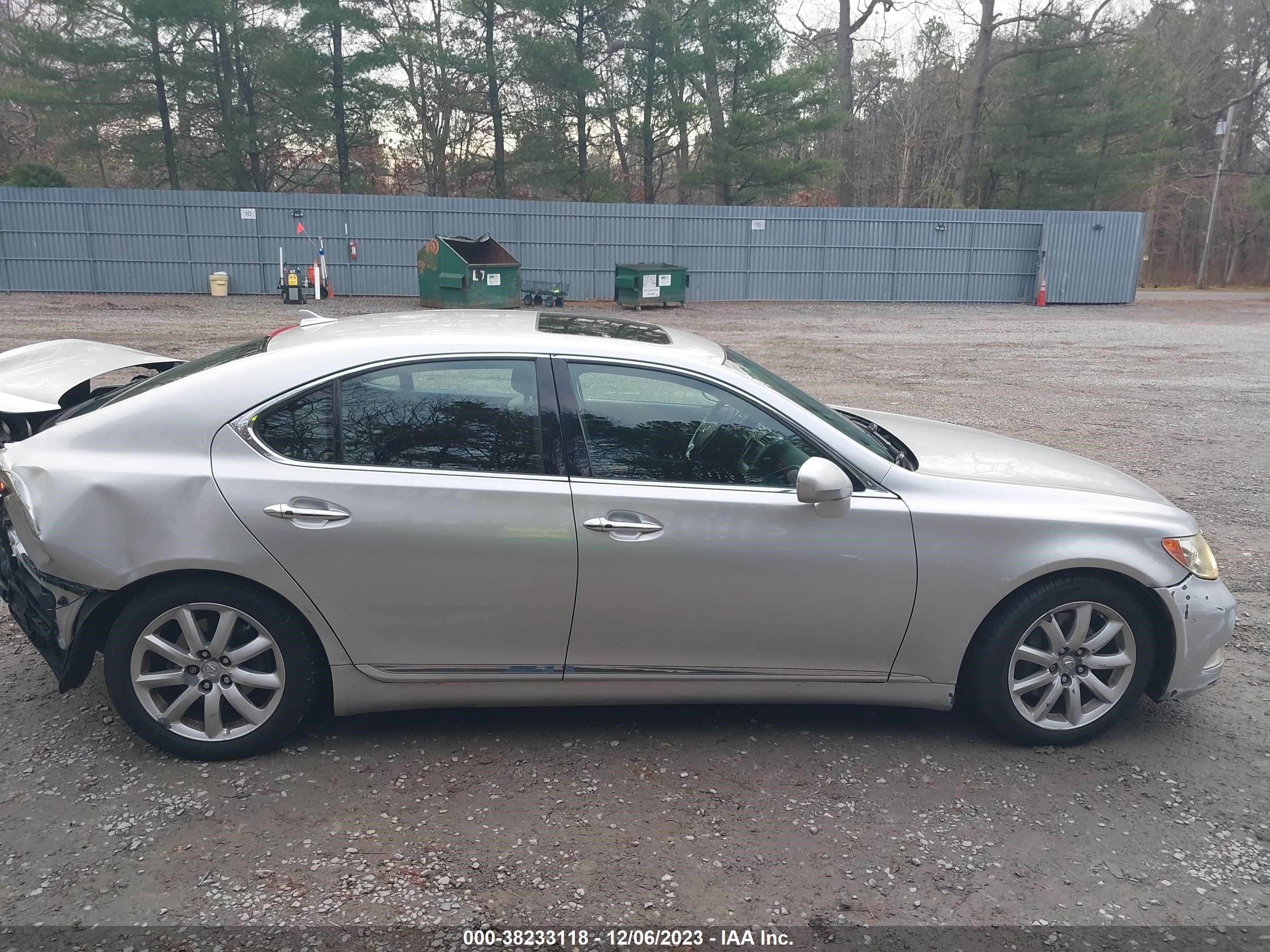 Photo 12 VIN: JTHBL46F585054829 - LEXUS LS 