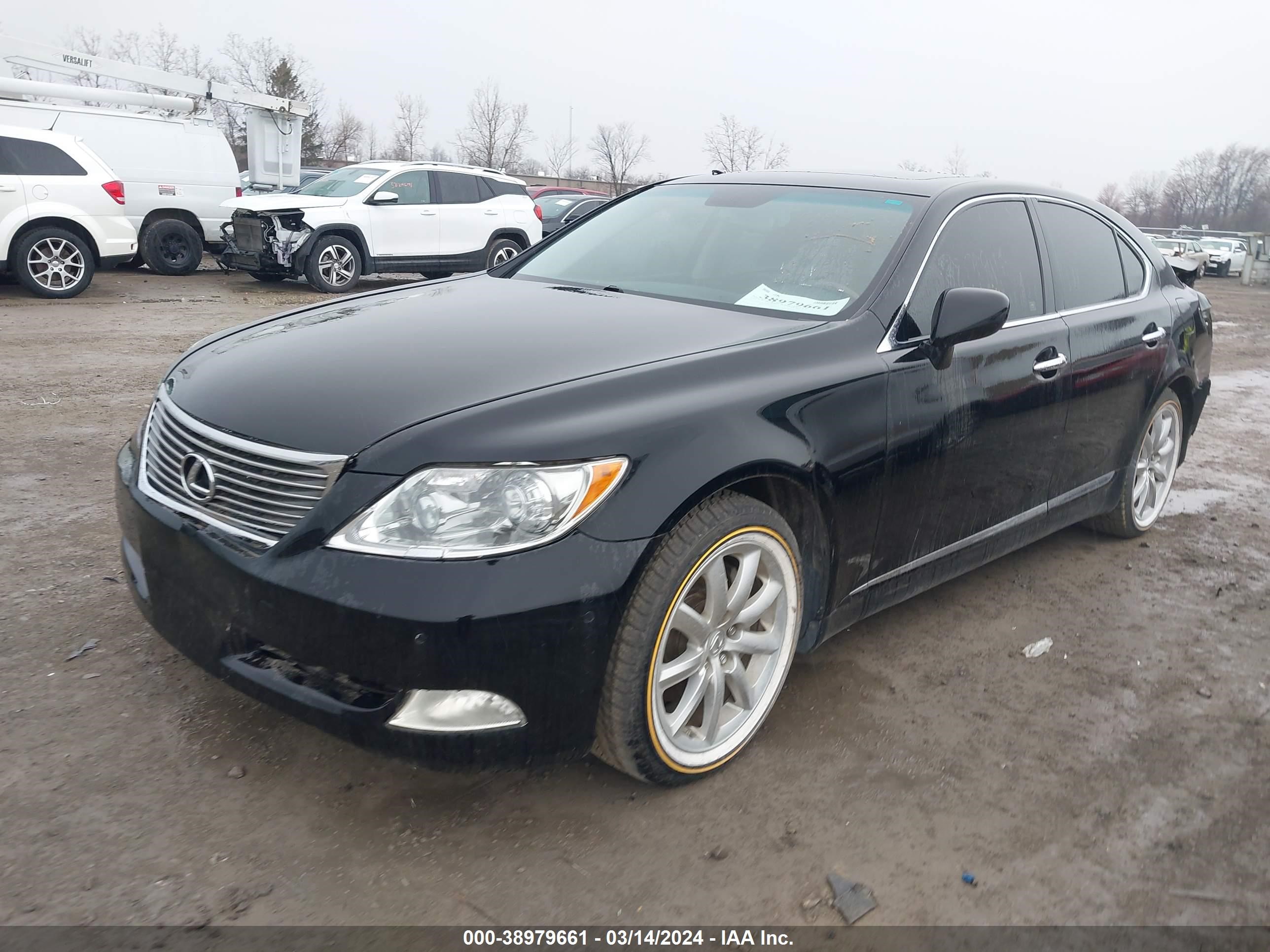 Photo 2 VIN: JTHBL46F675048083 - LEXUS LS 