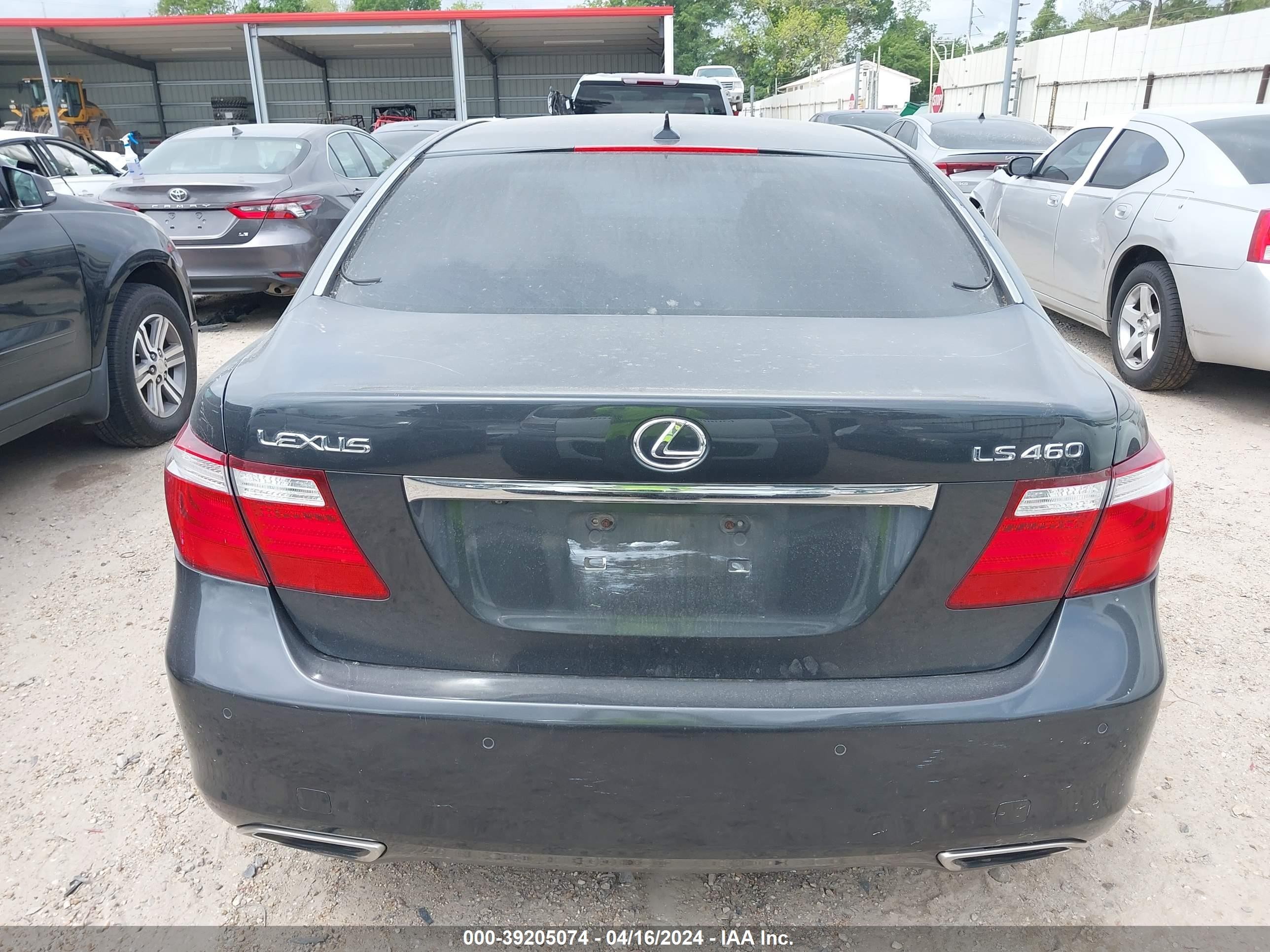 Photo 15 VIN: JTHBL46F675051677 - LEXUS LS 