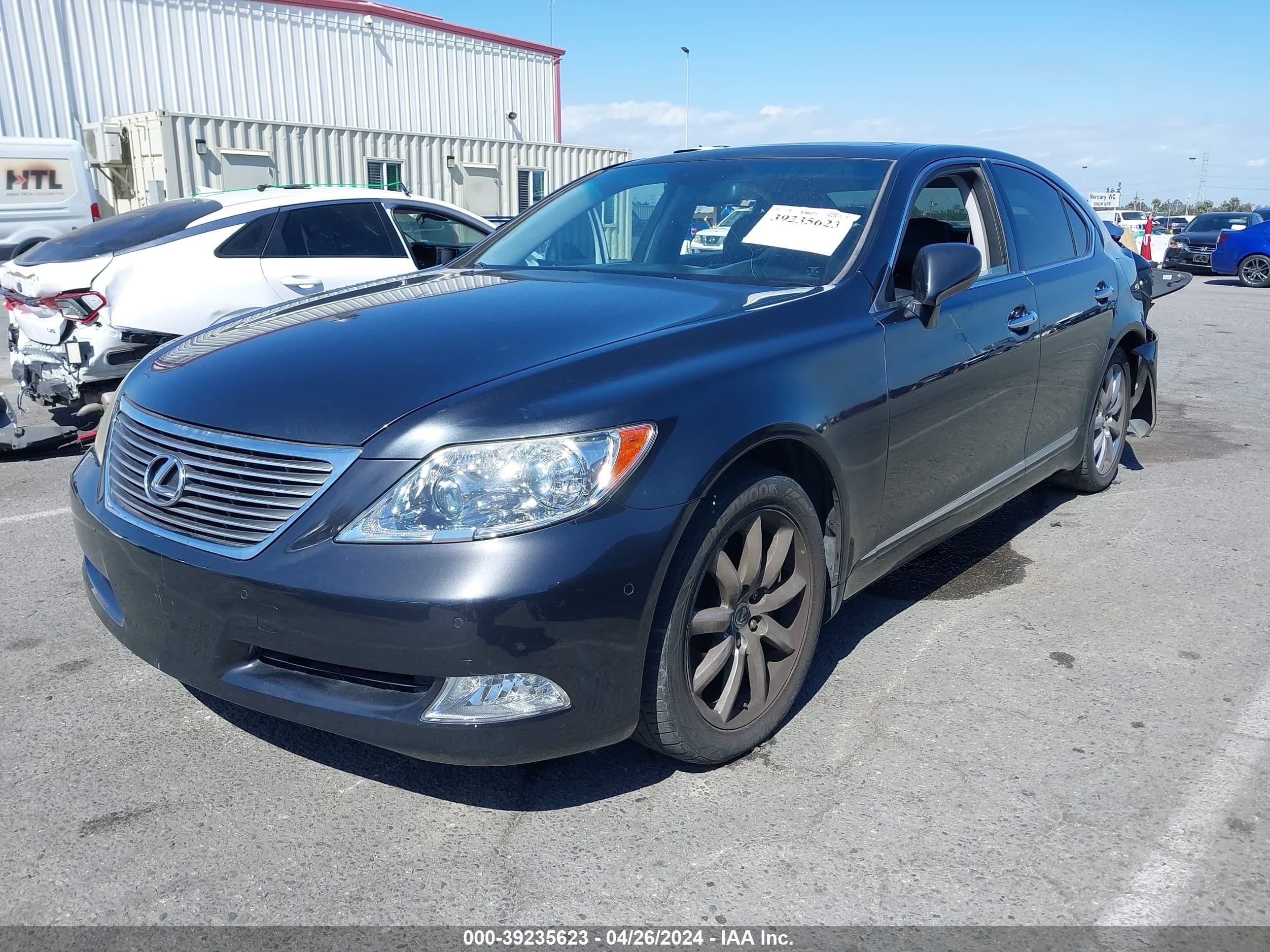 Photo 1 VIN: JTHBL46F685076564 - LEXUS LS 