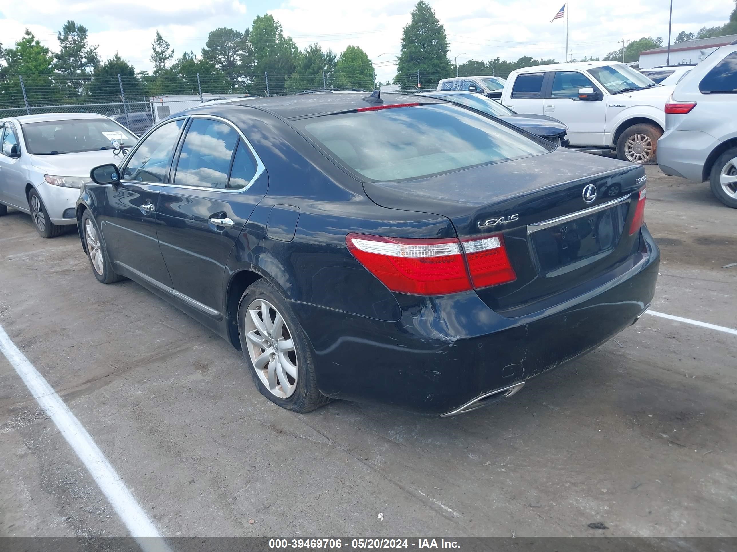 Photo 2 VIN: JTHBL46F695086304 - LEXUS LS 