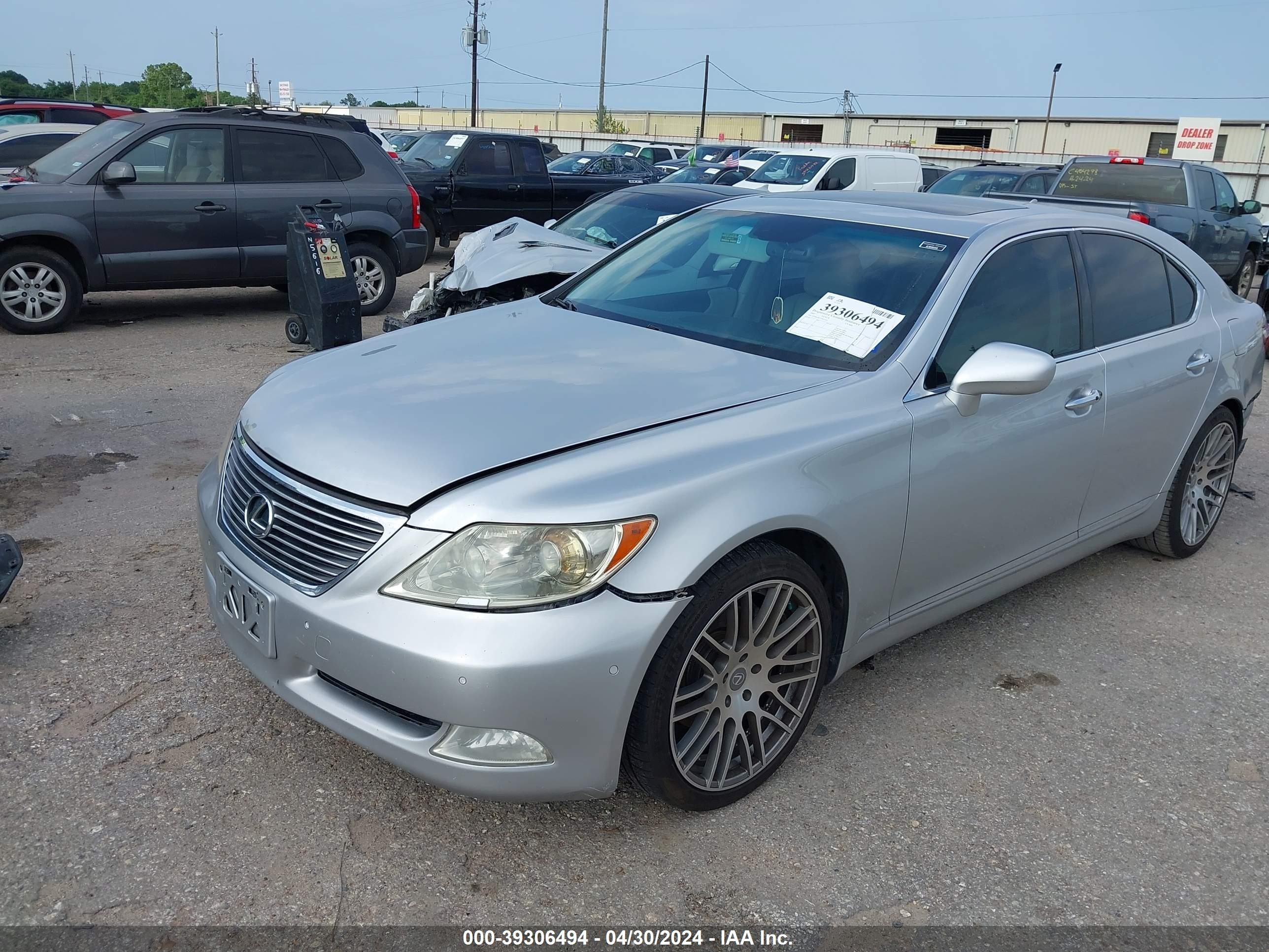 Photo 1 VIN: JTHBL46F775015545 - LEXUS LS 