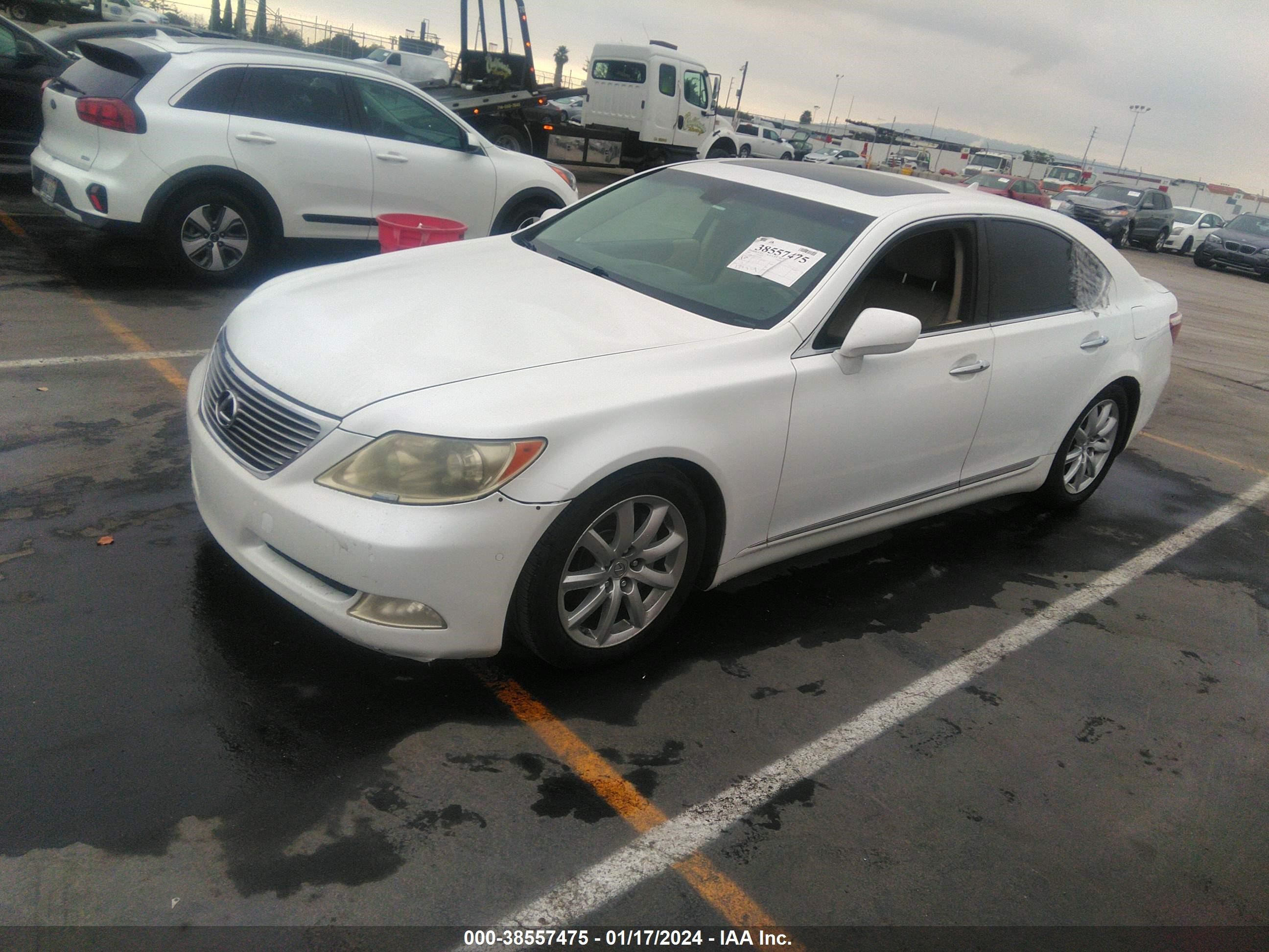 Photo 1 VIN: JTHBL46F875002920 - LEXUS LS 