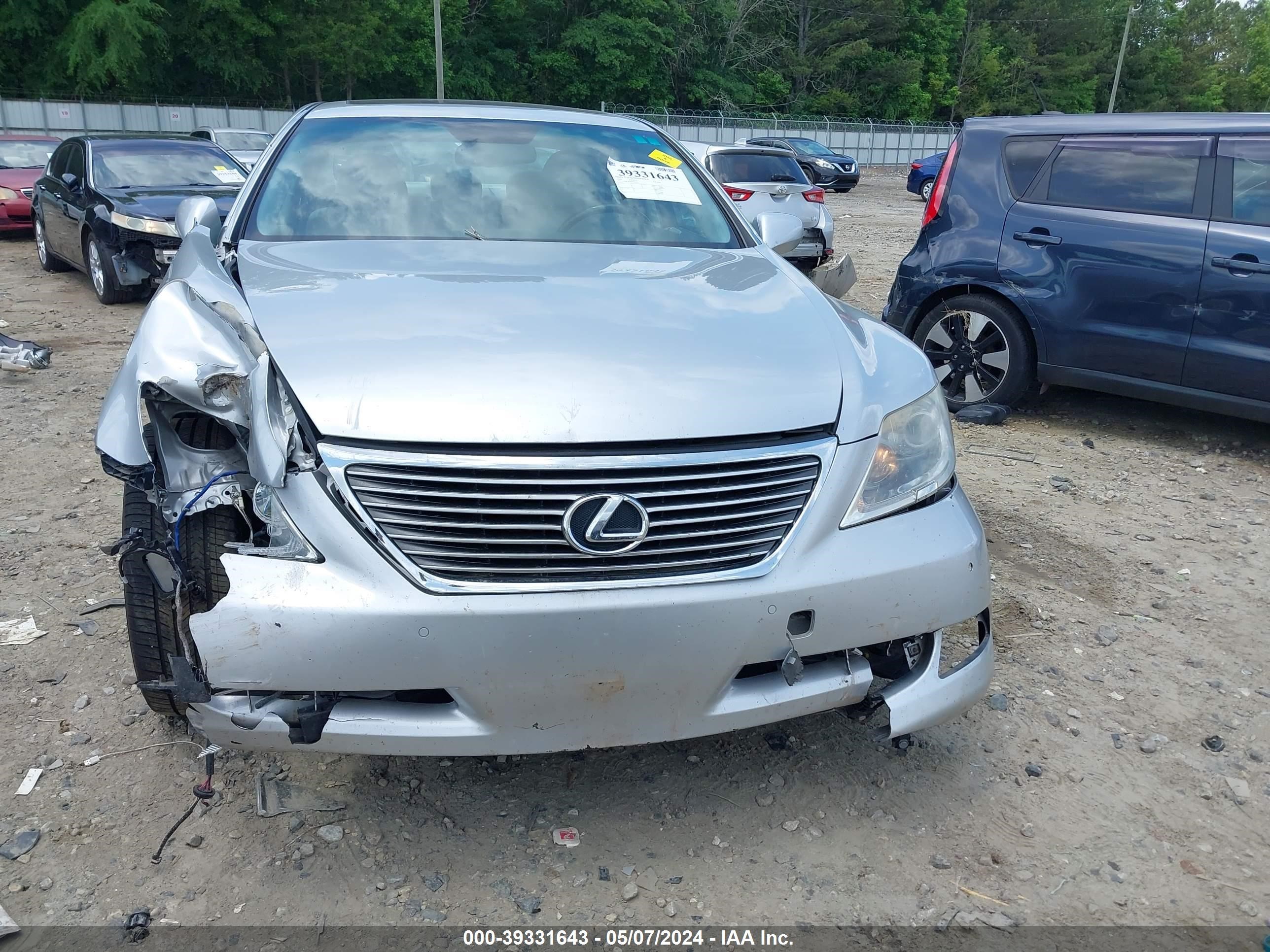 Photo 12 VIN: JTHBL46F895090449 - LEXUS LS 