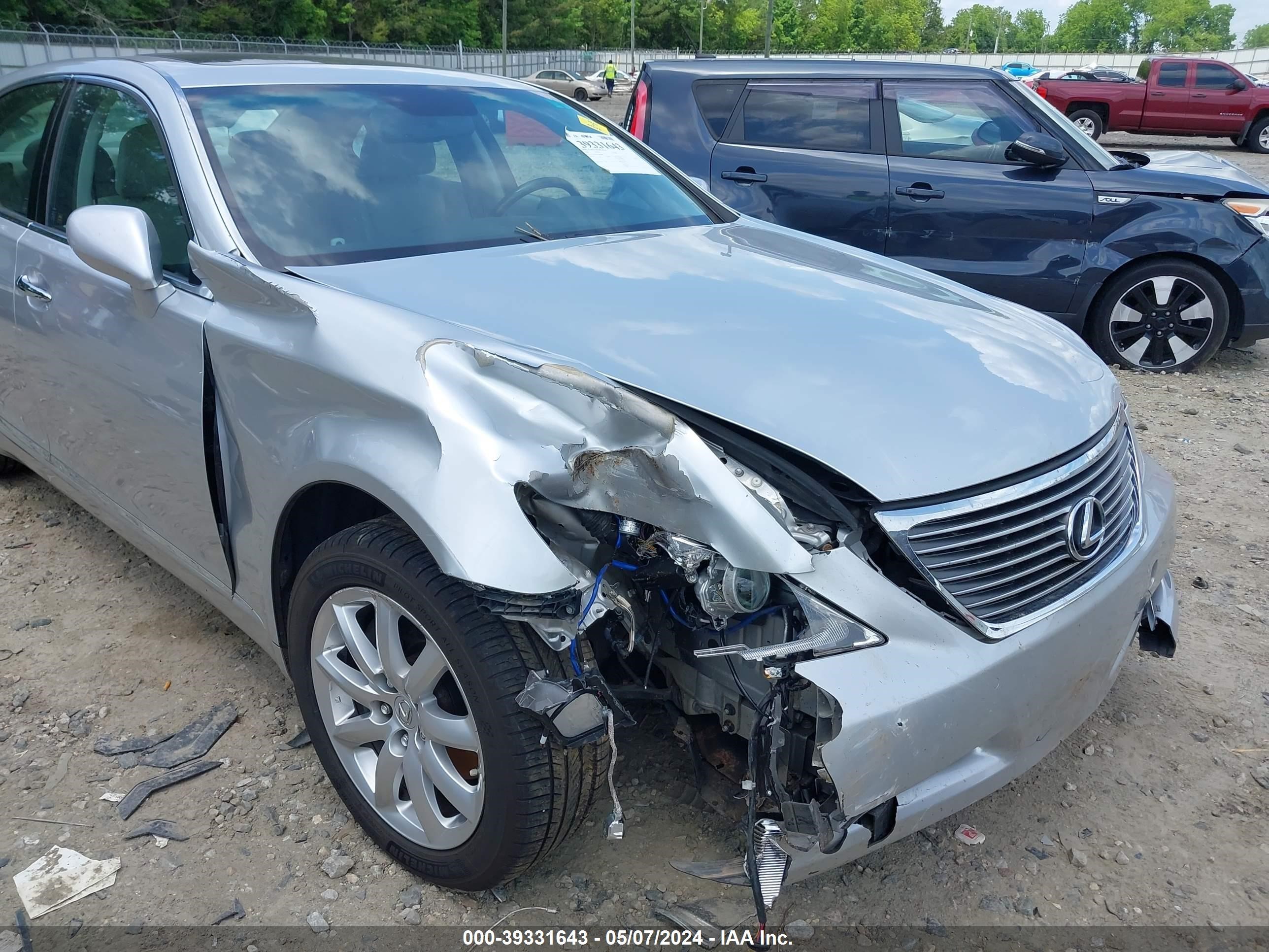 Photo 5 VIN: JTHBL46F895090449 - LEXUS LS 