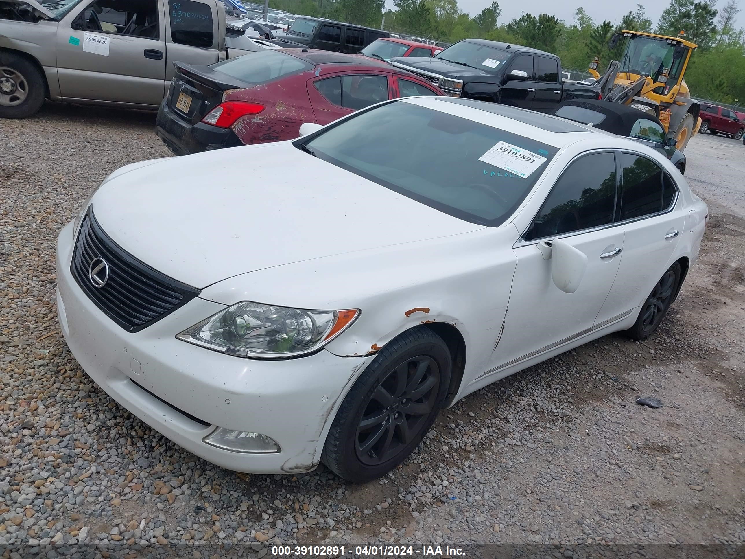 Photo 1 VIN: JTHBL46F985079717 - LEXUS LS 