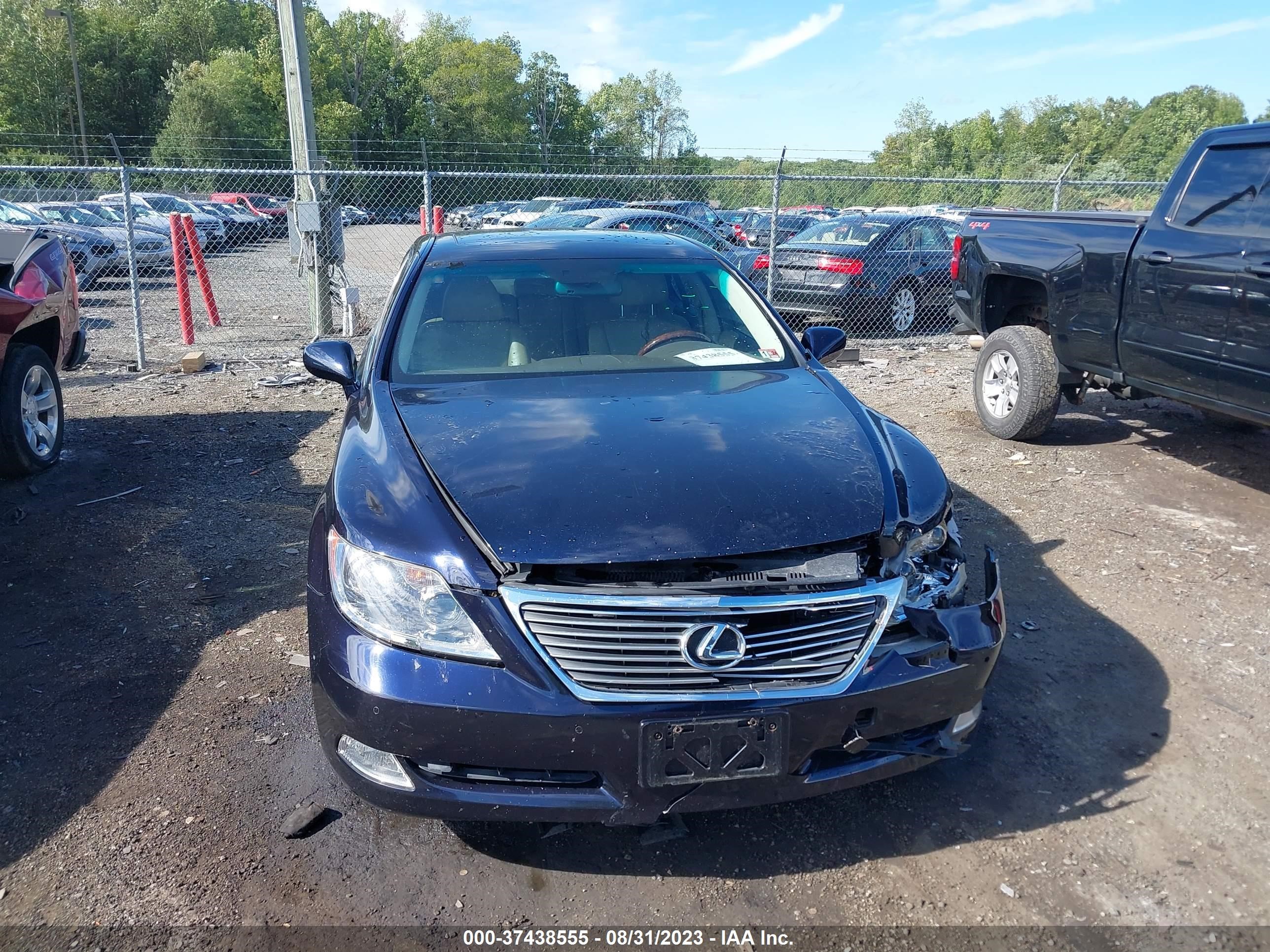 Photo 11 VIN: JTHBL46FX75040181 - LEXUS LS 