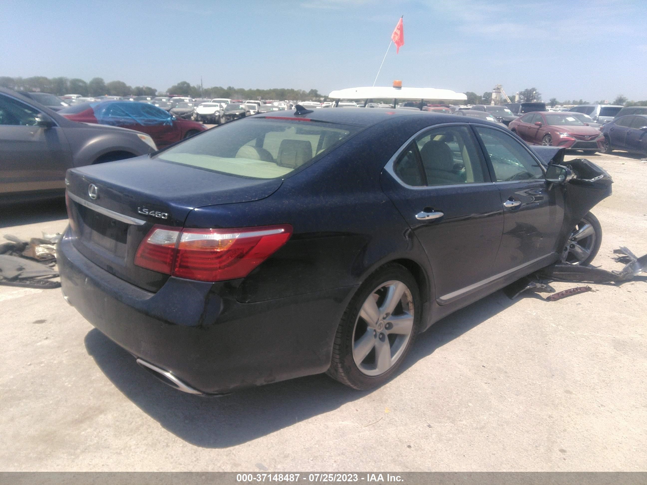 Photo 3 VIN: JTHBL5EF0A5101293 - LEXUS LS 