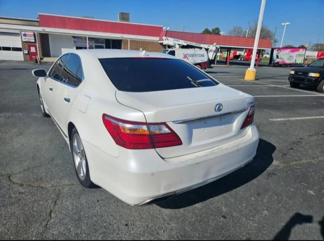 Photo 2 VIN: JTHBL5EF0B5103210 - LEXUS LS 460 