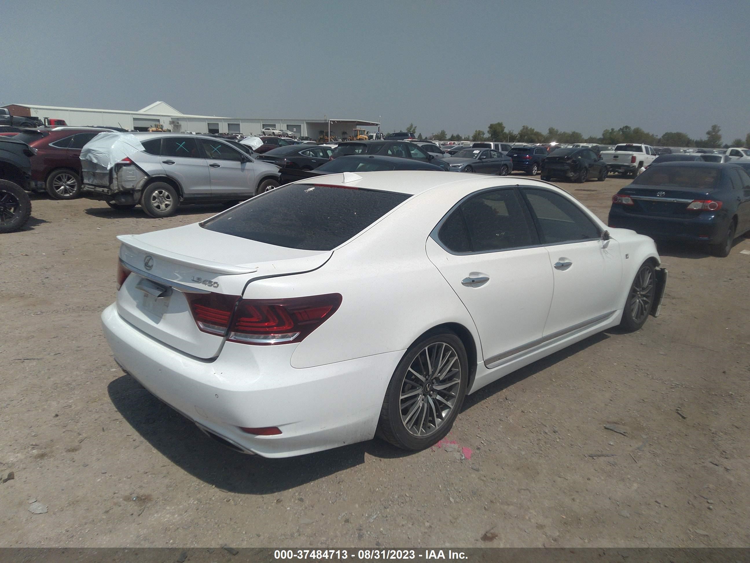 Photo 3 VIN: JTHBL5EF2E5130946 - LEXUS LS 