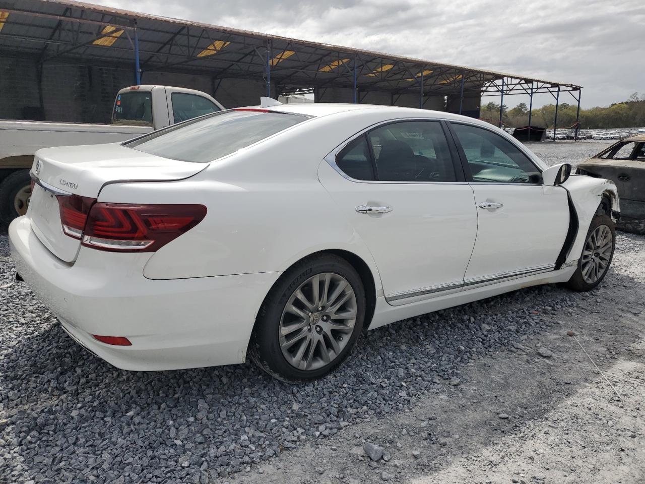Photo 2 VIN: JTHBL5EF3F5134599 - LEXUS LS 