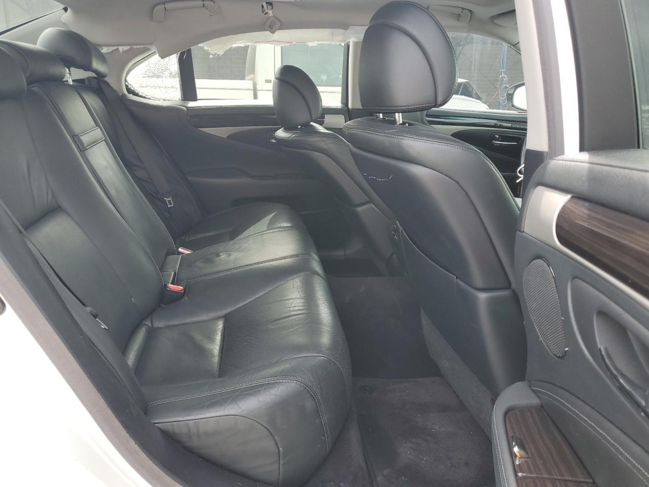 Photo 9 VIN: JTHBL5EF3F5134599 - LEXUS LS 