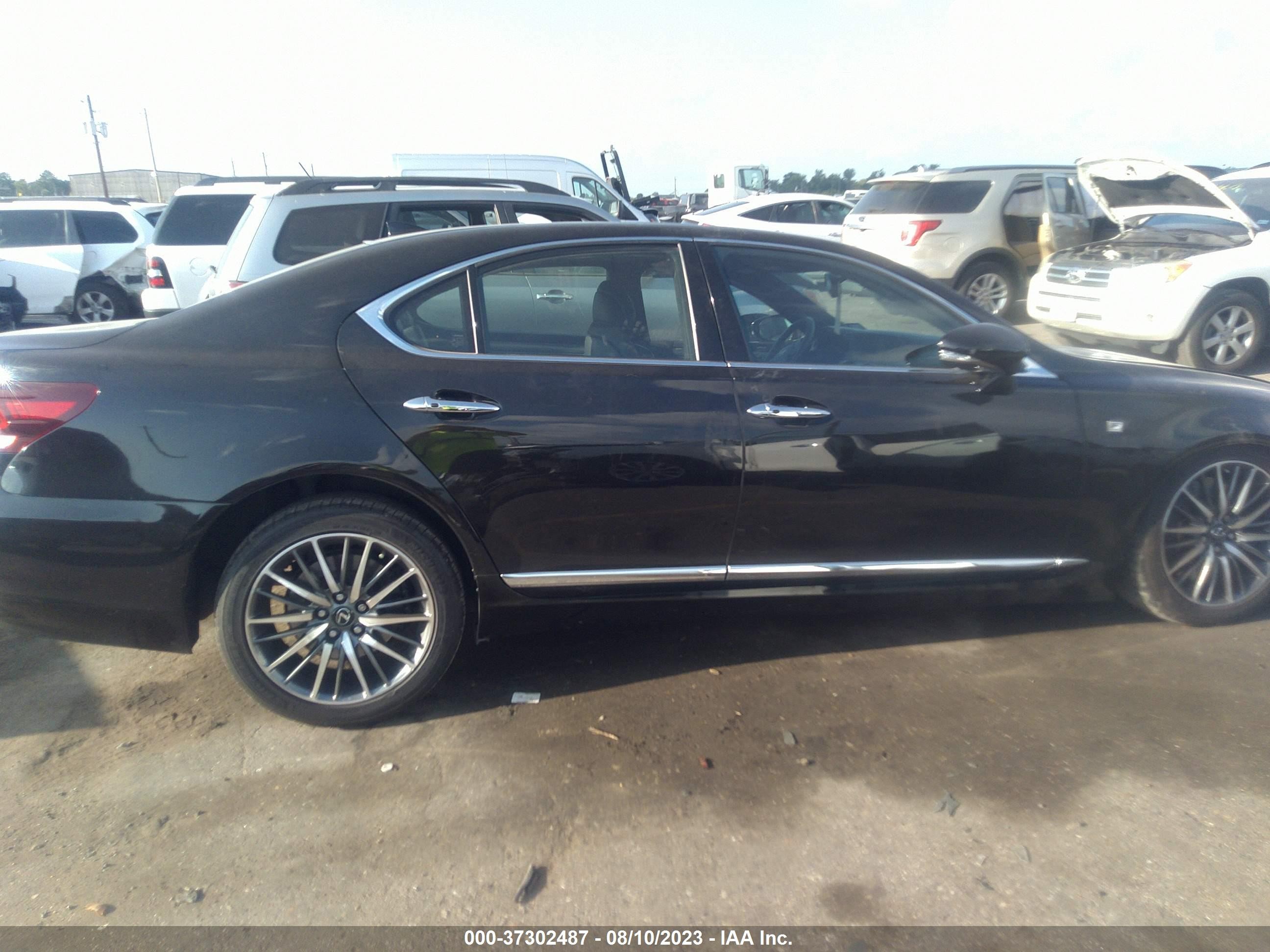 Photo 11 VIN: JTHBL5EF3F5134859 - LEXUS LS 460 
