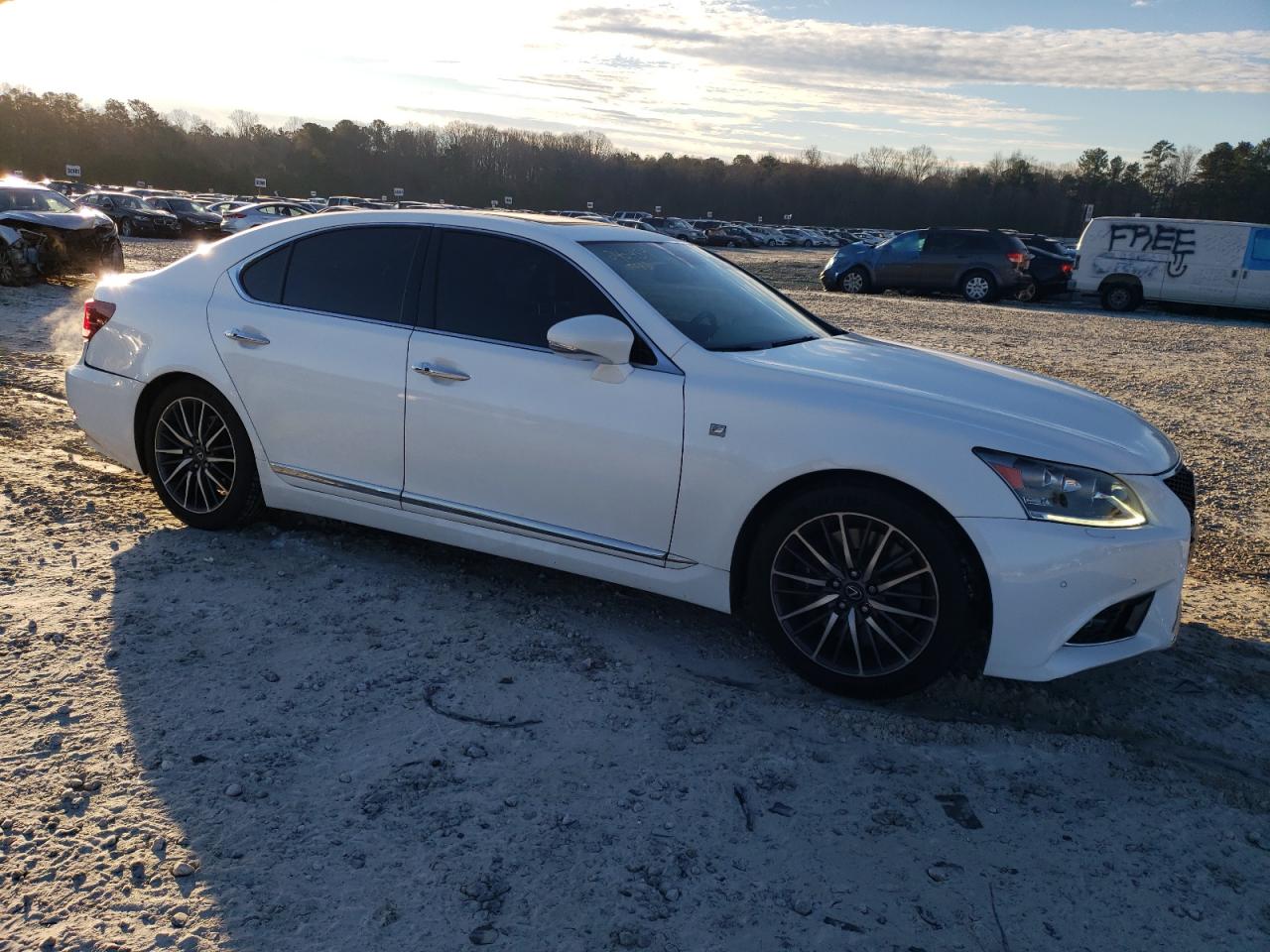 Photo 3 VIN: JTHBL5EF4E5127448 - LEXUS LS 