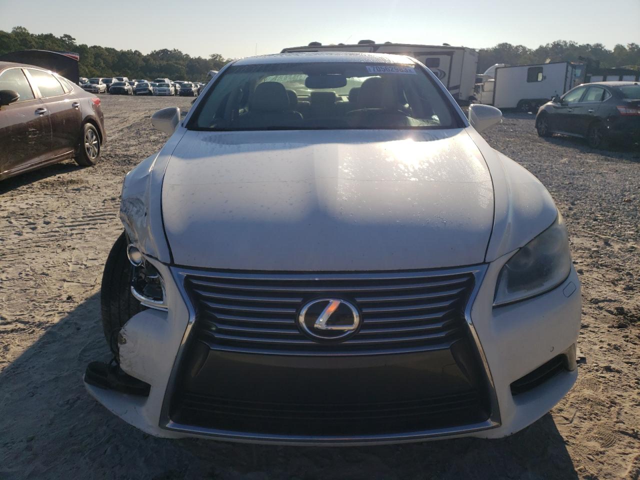 Photo 4 VIN: JTHBL5EF6E5125183 - LEXUS LS 