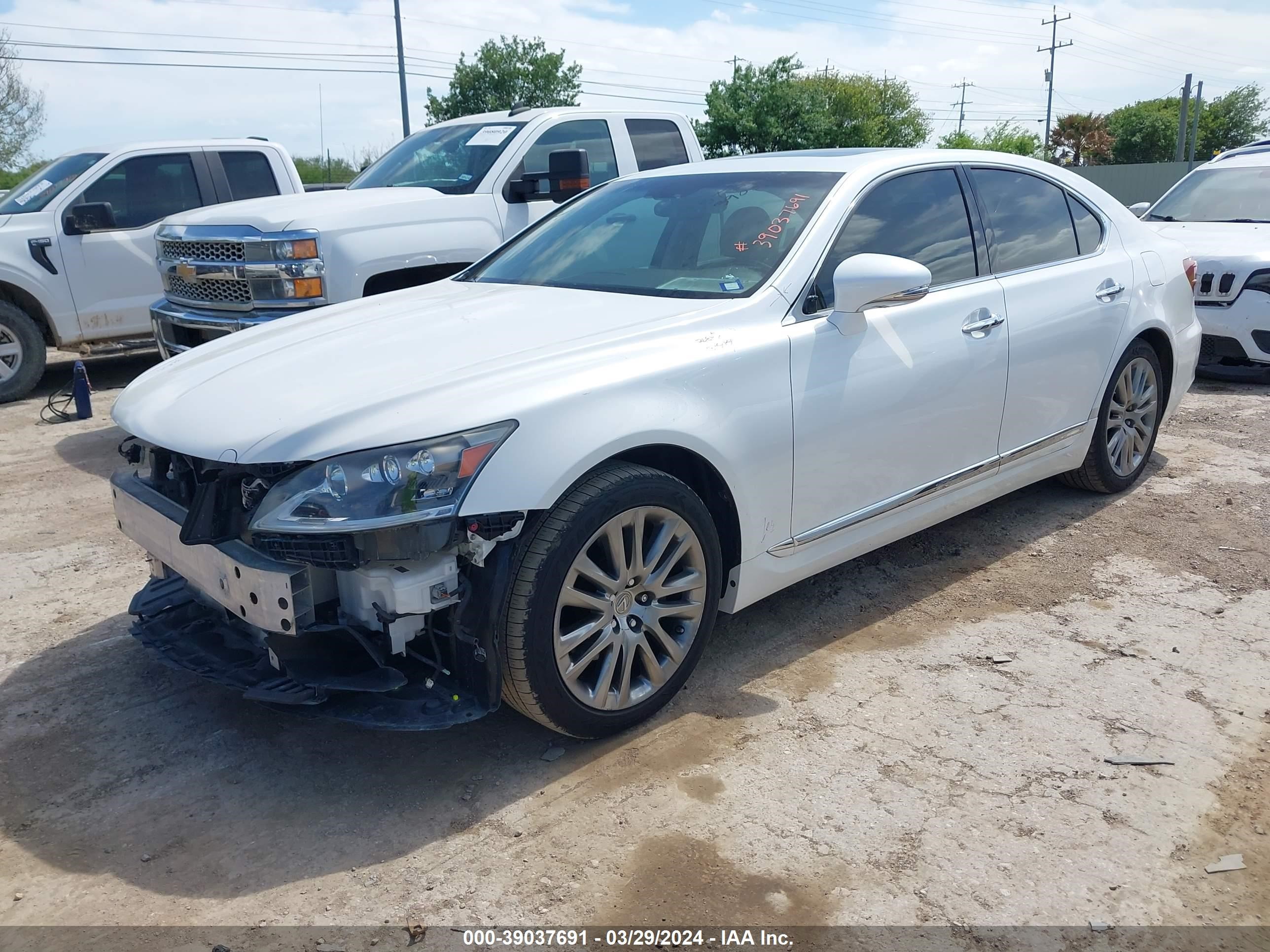 Photo 1 VIN: JTHBL5EF7E5127038 - LEXUS LS 