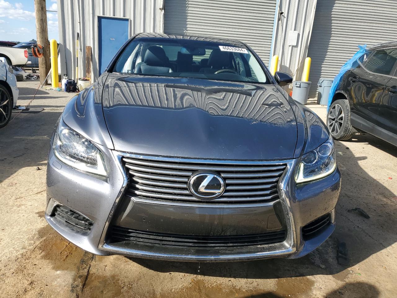 Photo 4 VIN: JTHBL5EF7F5134377 - LEXUS LS 