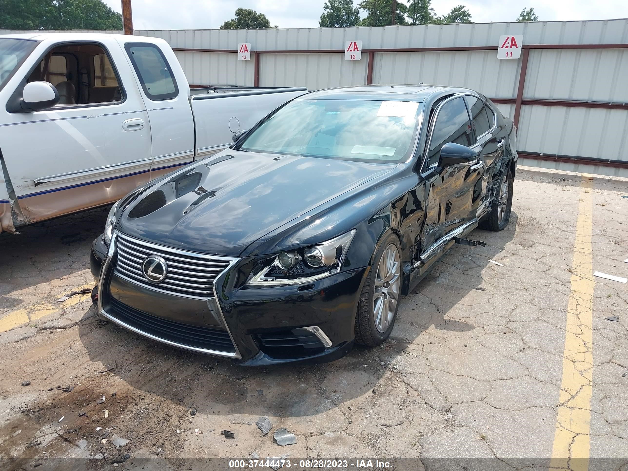 Photo 1 VIN: JTHBL5EF8F5136980 - LEXUS LS 