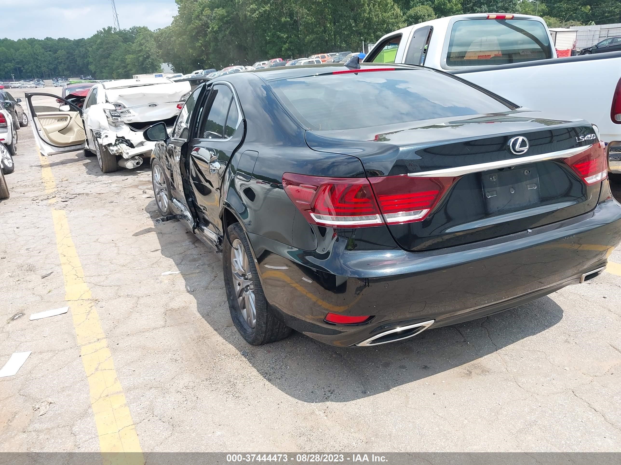 Photo 2 VIN: JTHBL5EF8F5136980 - LEXUS LS 