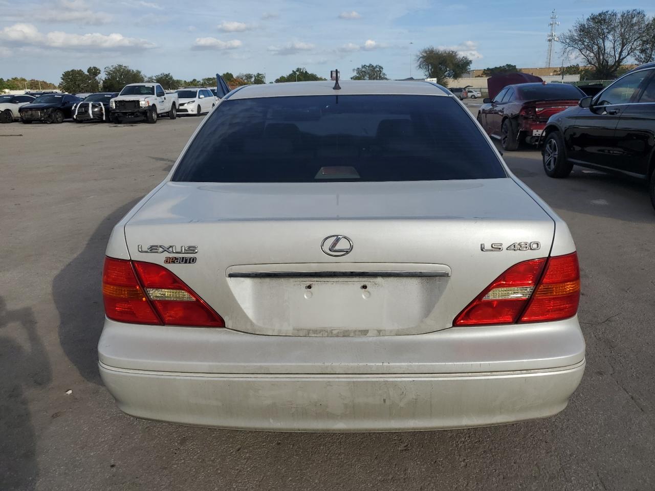 Photo 5 VIN: JTHBN30F010025562 - LEXUS LS 