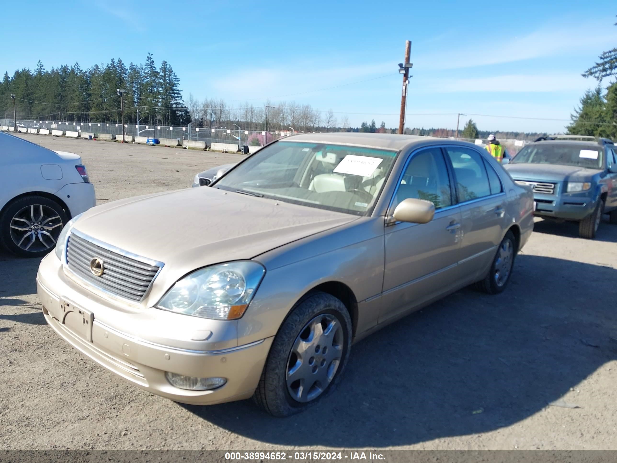 Photo 1 VIN: JTHBN30F020062404 - LEXUS LS 