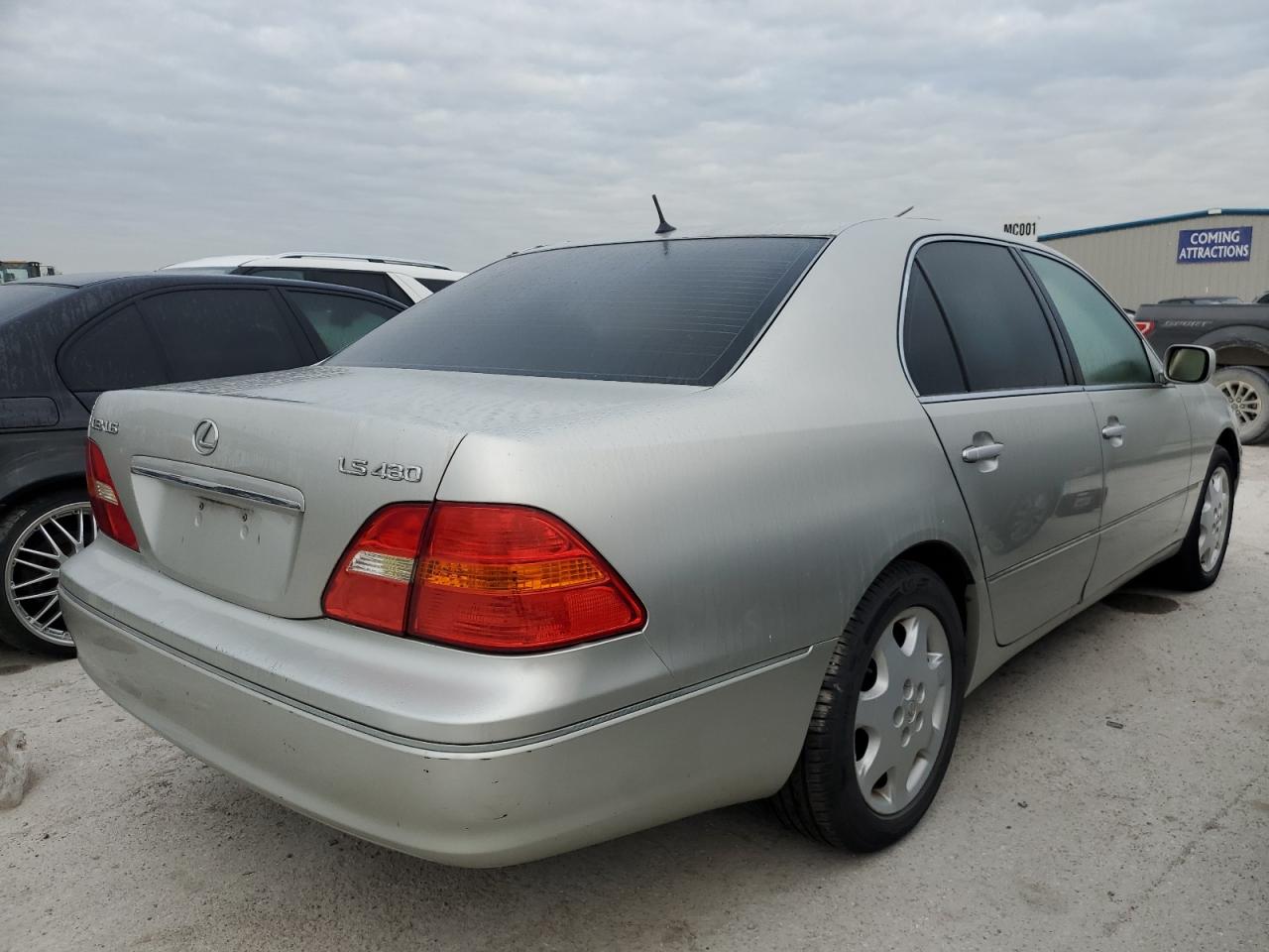 Photo 2 VIN: JTHBN30F030121372 - LEXUS LS 