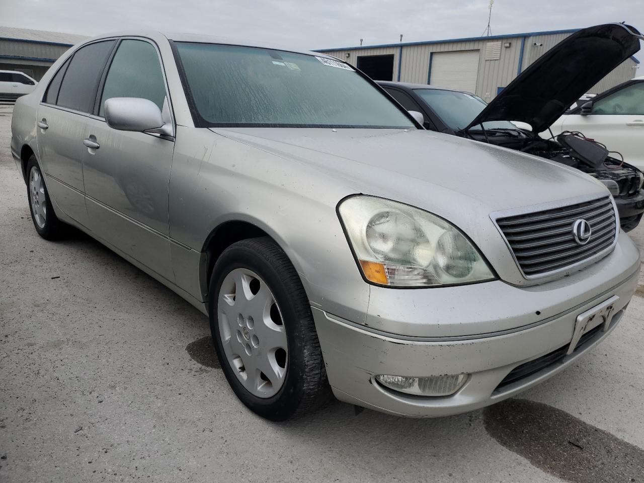 Photo 3 VIN: JTHBN30F030121372 - LEXUS LS 