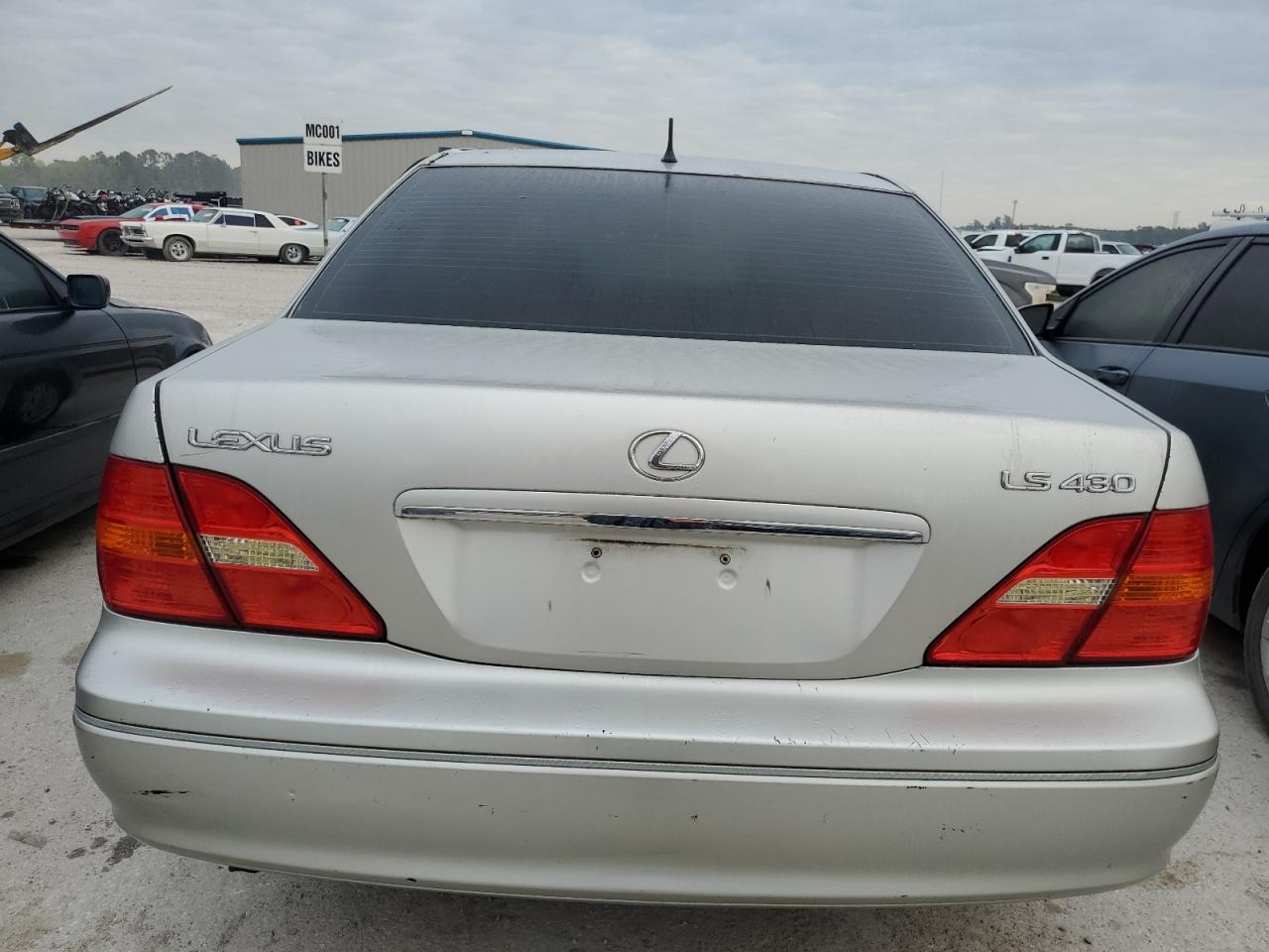 Photo 5 VIN: JTHBN30F030121372 - LEXUS LS 