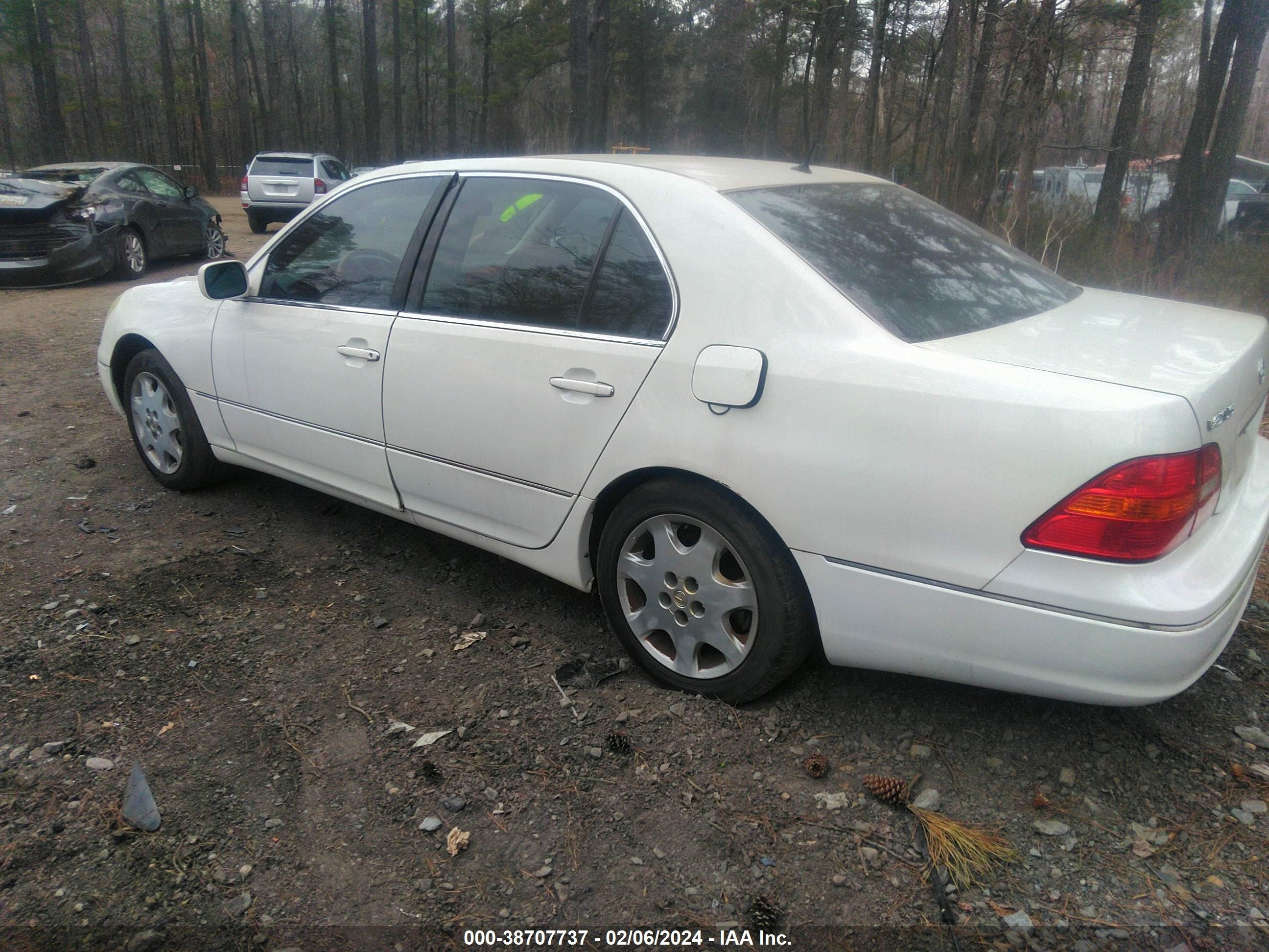 Photo 2 VIN: JTHBN30F130115161 - LEXUS LS 