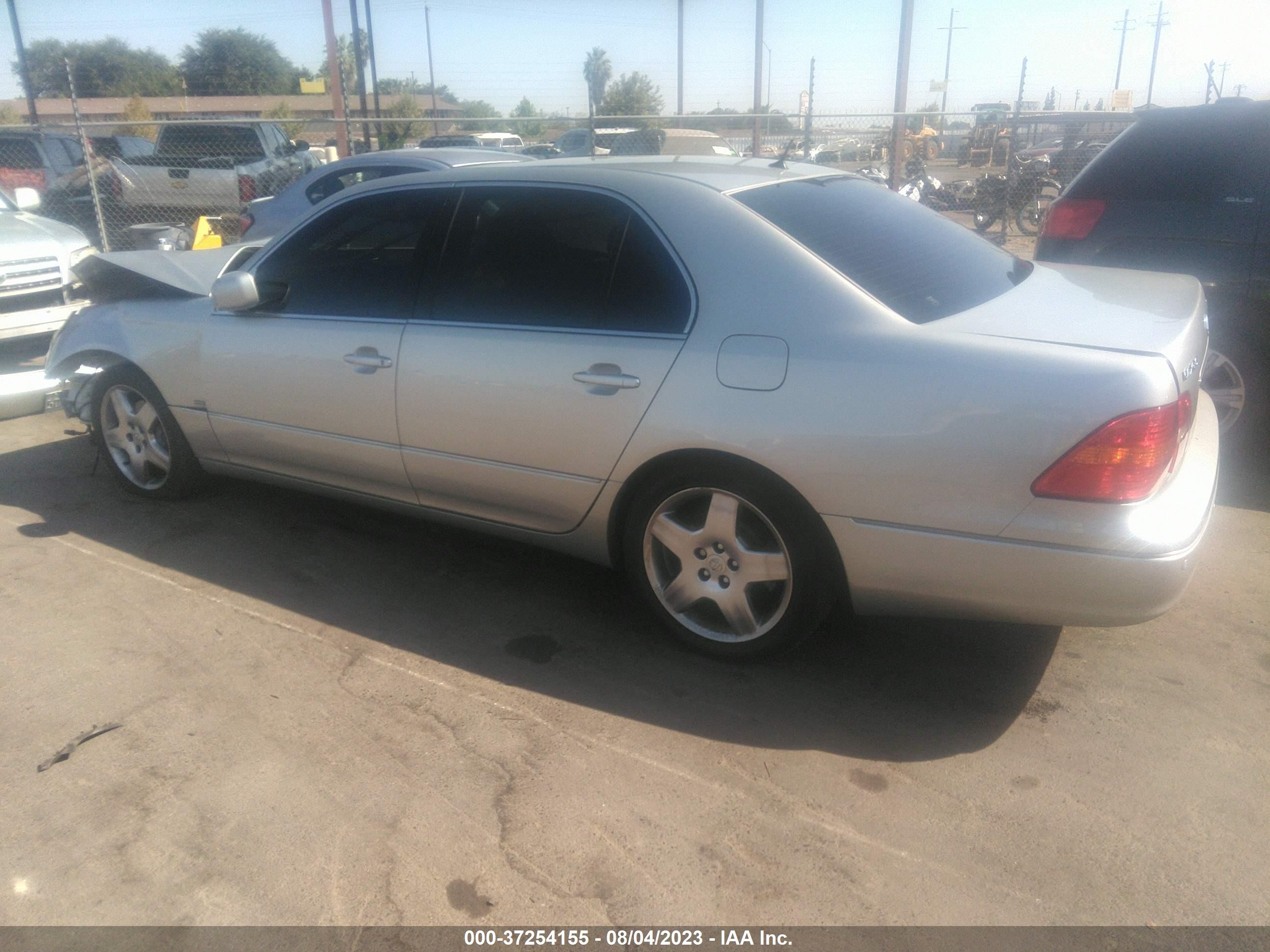 Photo 2 VIN: JTHBN30F230102452 - LEXUS LS 