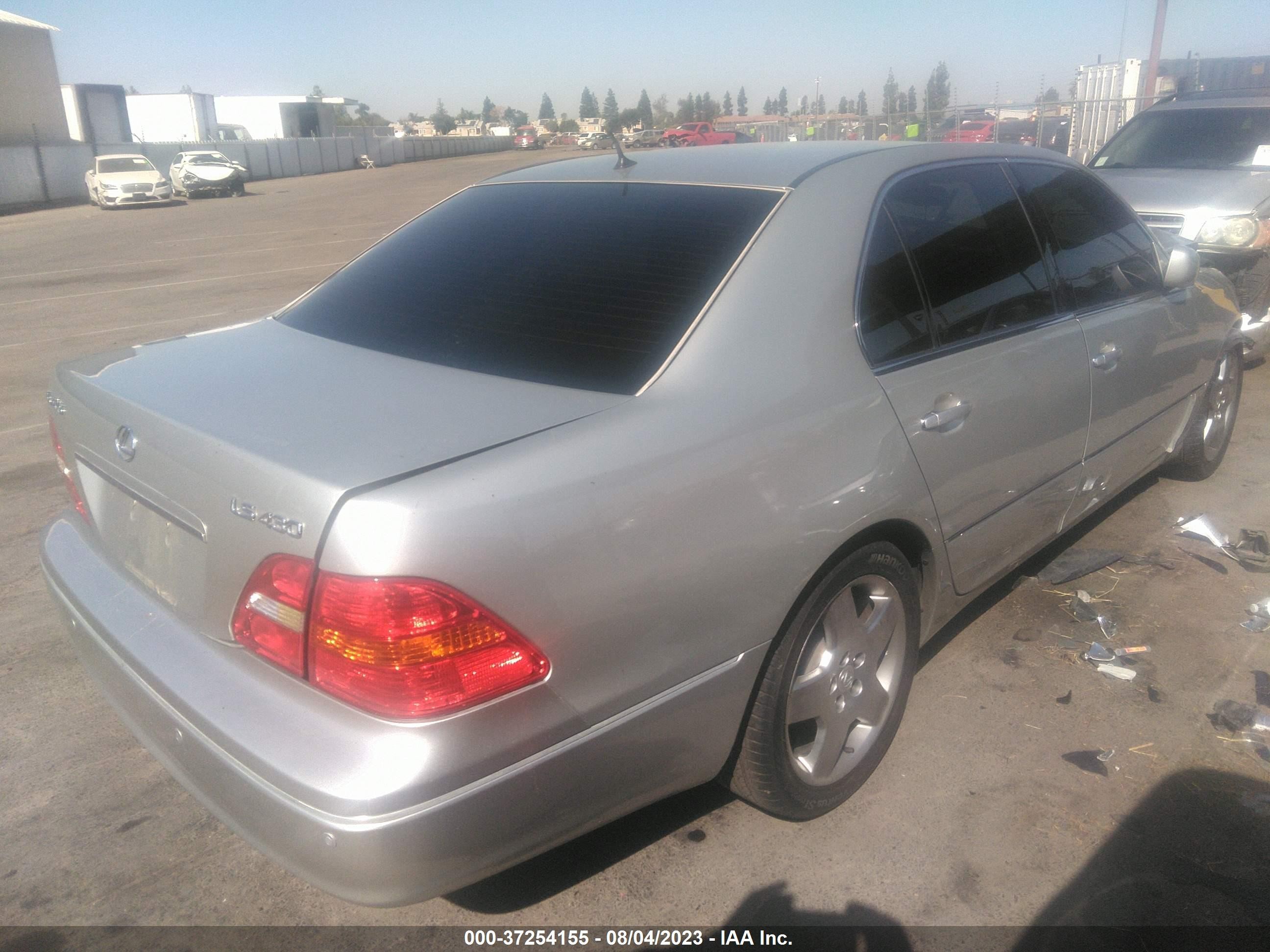 Photo 3 VIN: JTHBN30F230102452 - LEXUS LS 