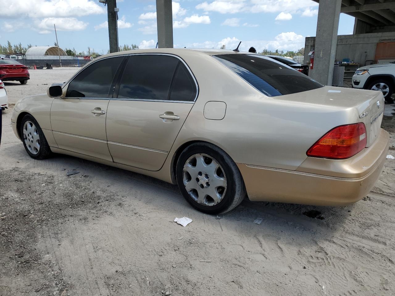 Photo 1 VIN: JTHBN30F320067306 - LEXUS LS 