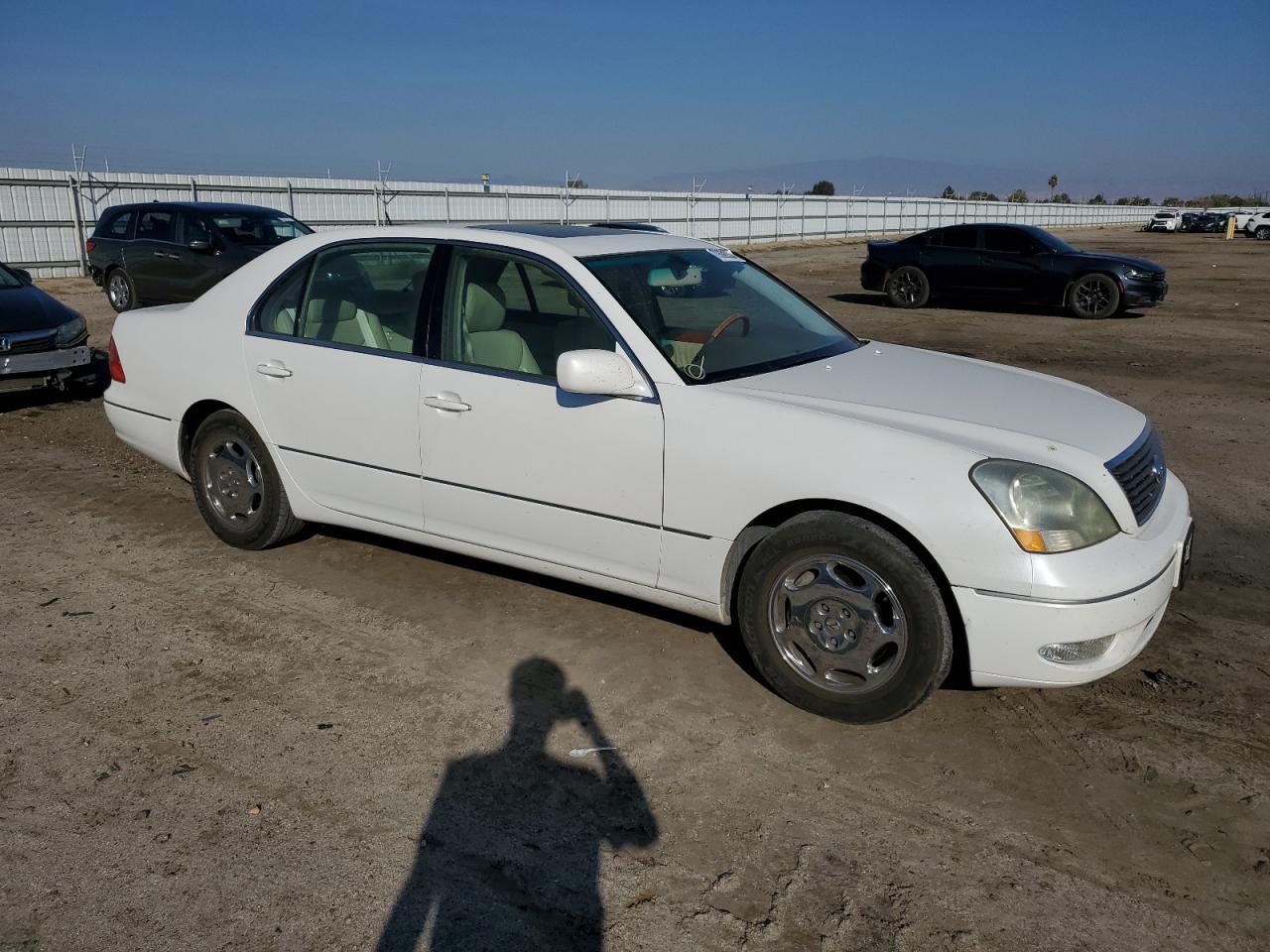 Photo 3 VIN: JTHBN30F410028173 - LEXUS LS 