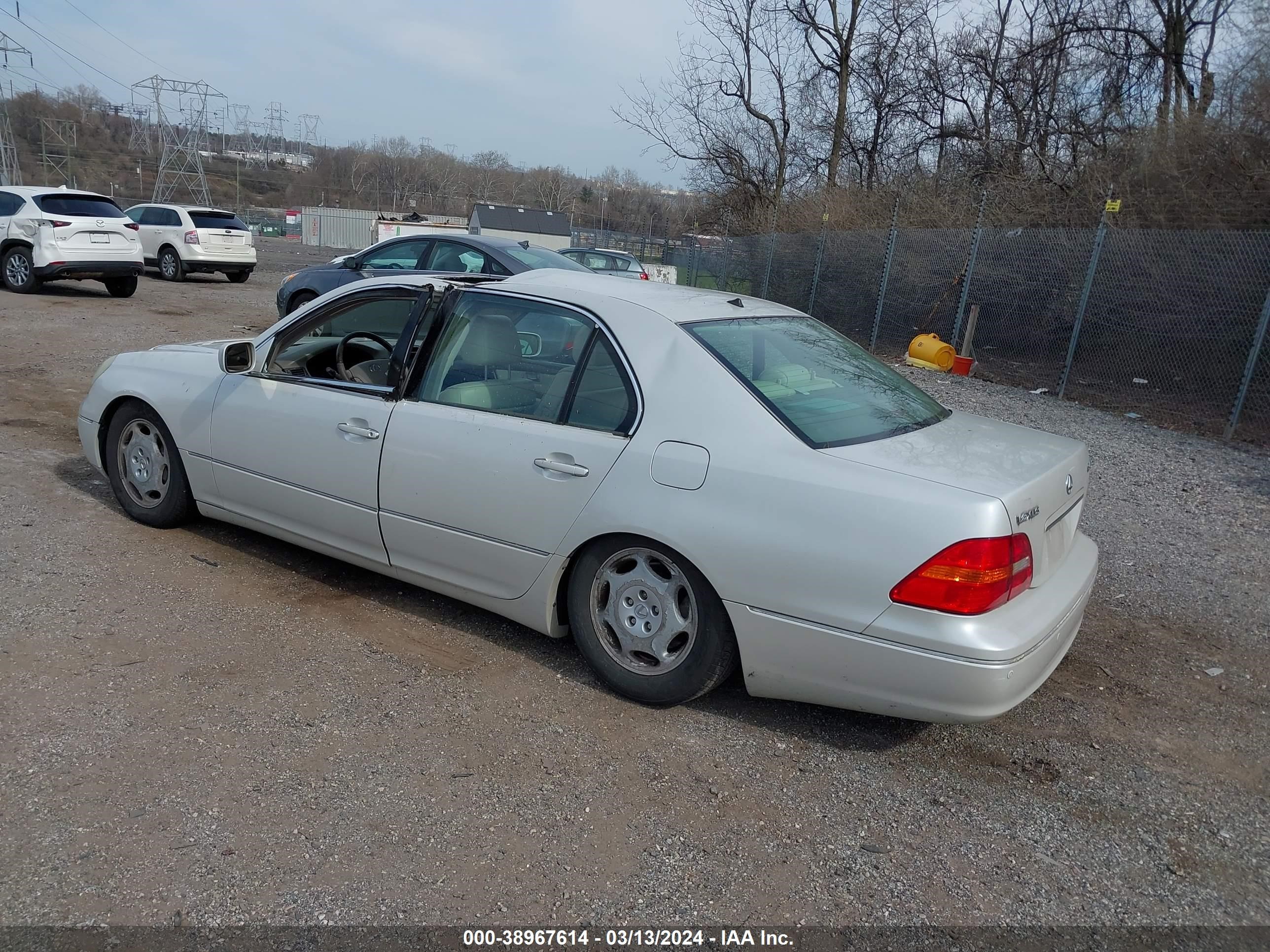 Photo 2 VIN: JTHBN30F410050464 - LEXUS LS 