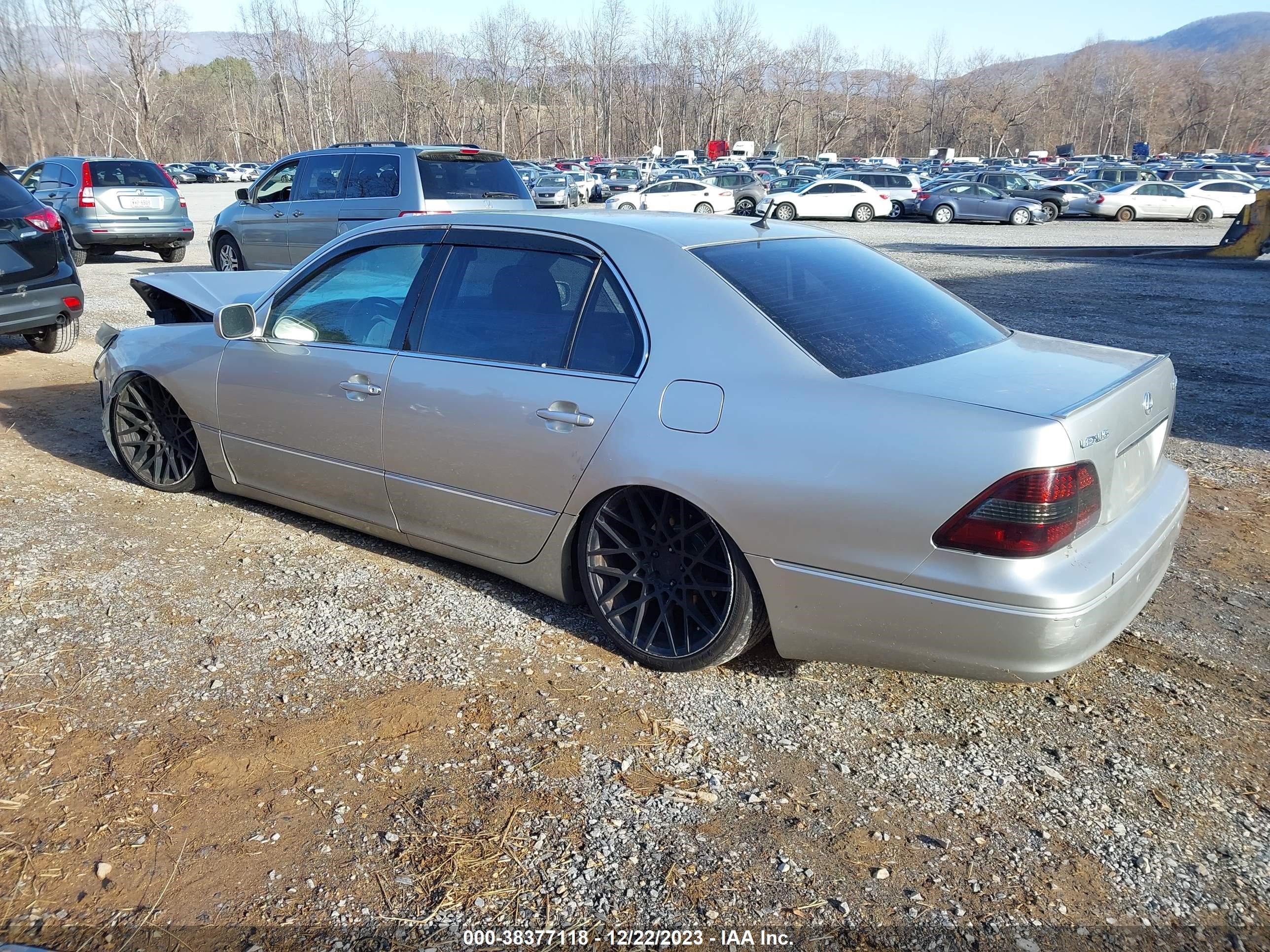 Photo 2 VIN: JTHBN30F420070439 - LEXUS LS 