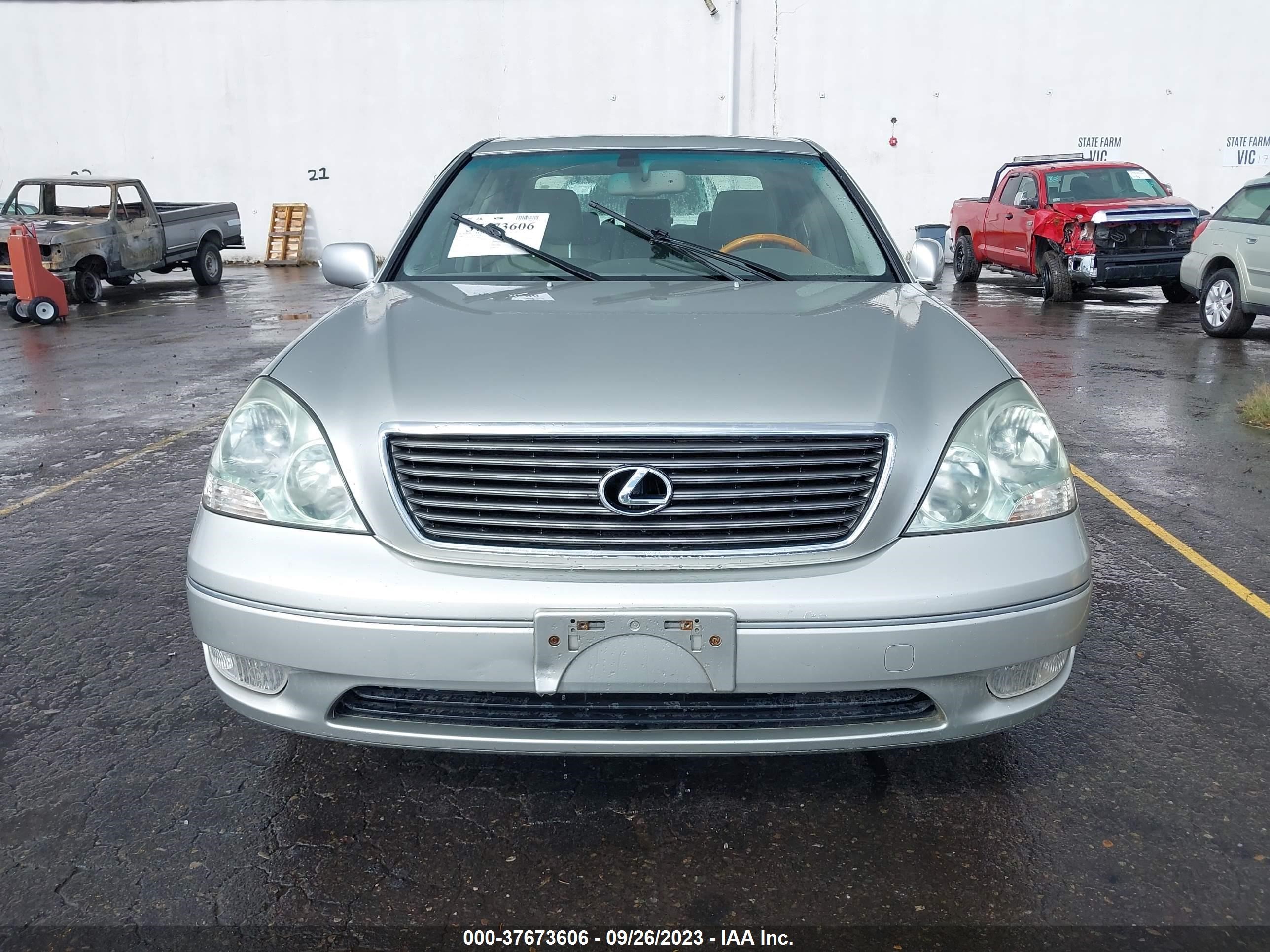 Photo 11 VIN: JTHBN30F530118662 - LEXUS LS 