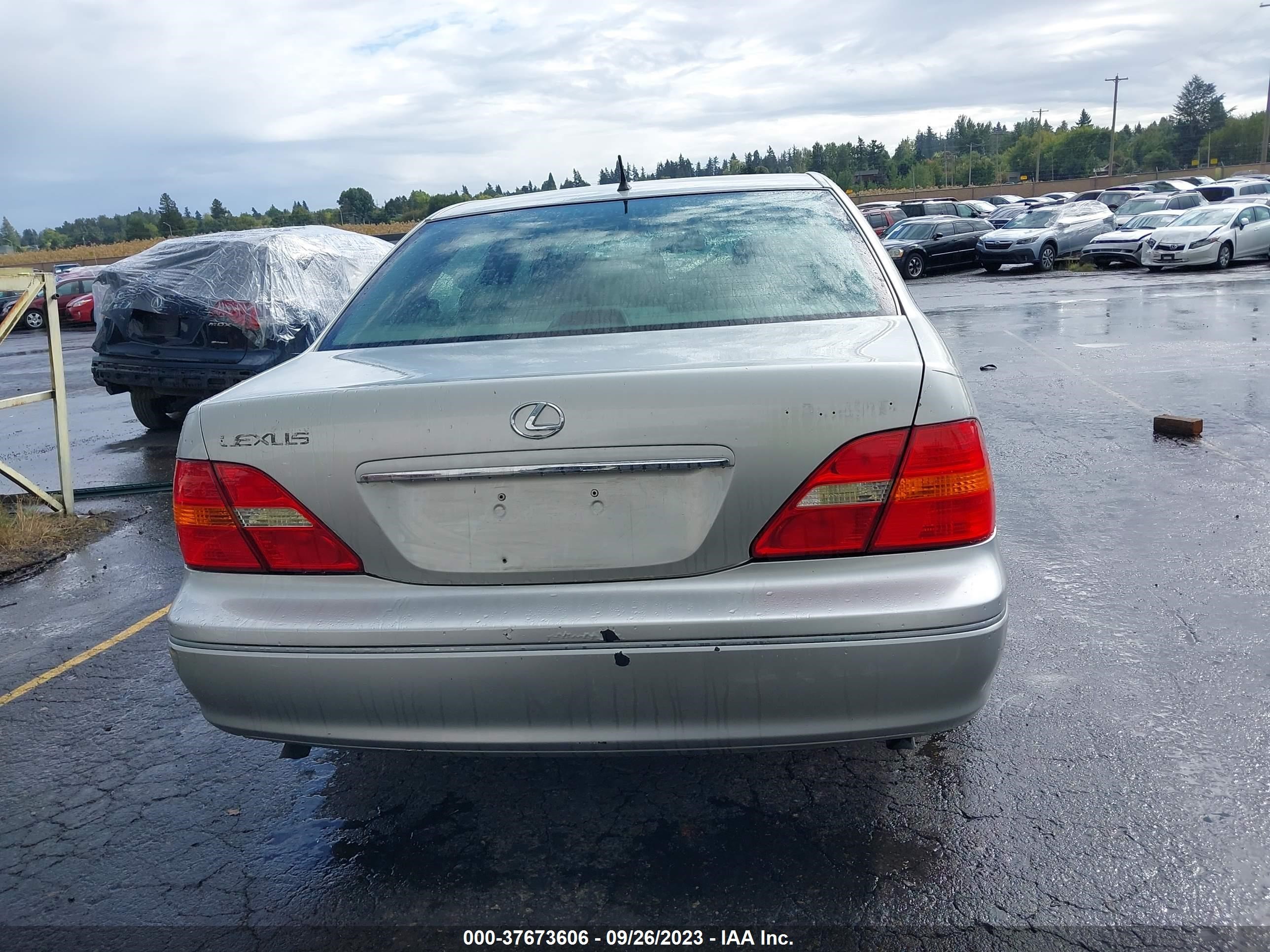 Photo 15 VIN: JTHBN30F530118662 - LEXUS LS 