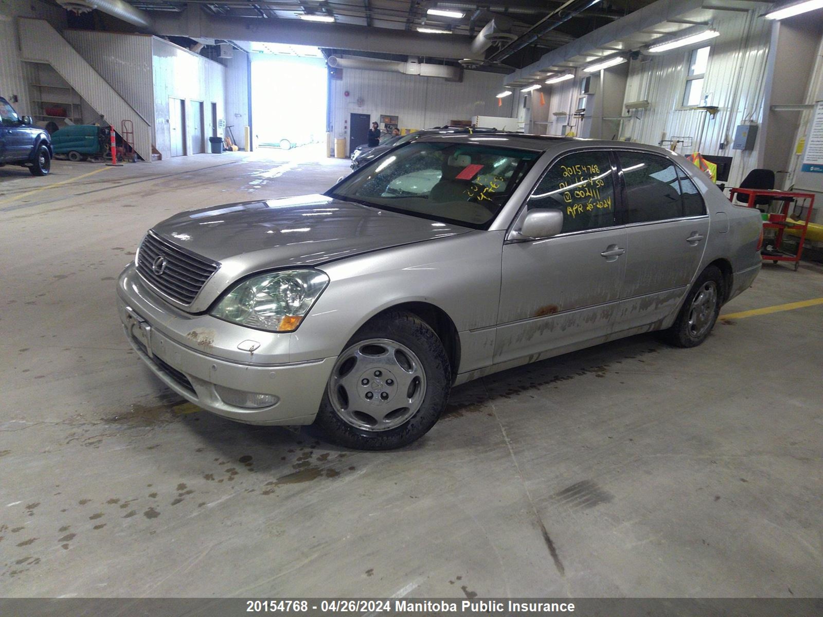 Photo 1 VIN: JTHBN30F610002111 - LEXUS LS 