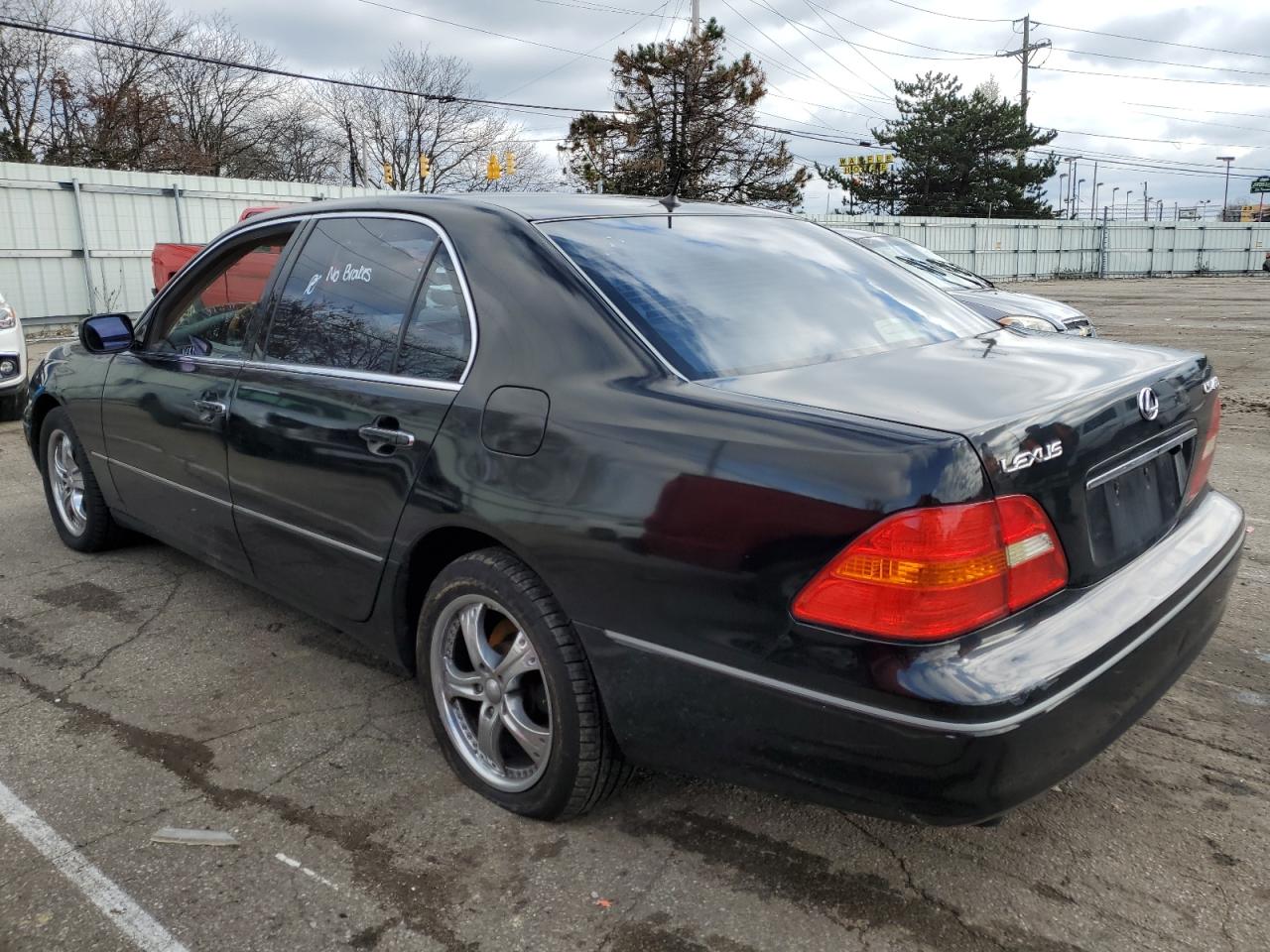 Photo 1 VIN: JTHBN30F720067339 - LEXUS LS 